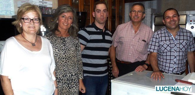  Cáritas de Santiago recauda 982 € en la "Pizza Solidaria" promovida por Pericote (fotos) 