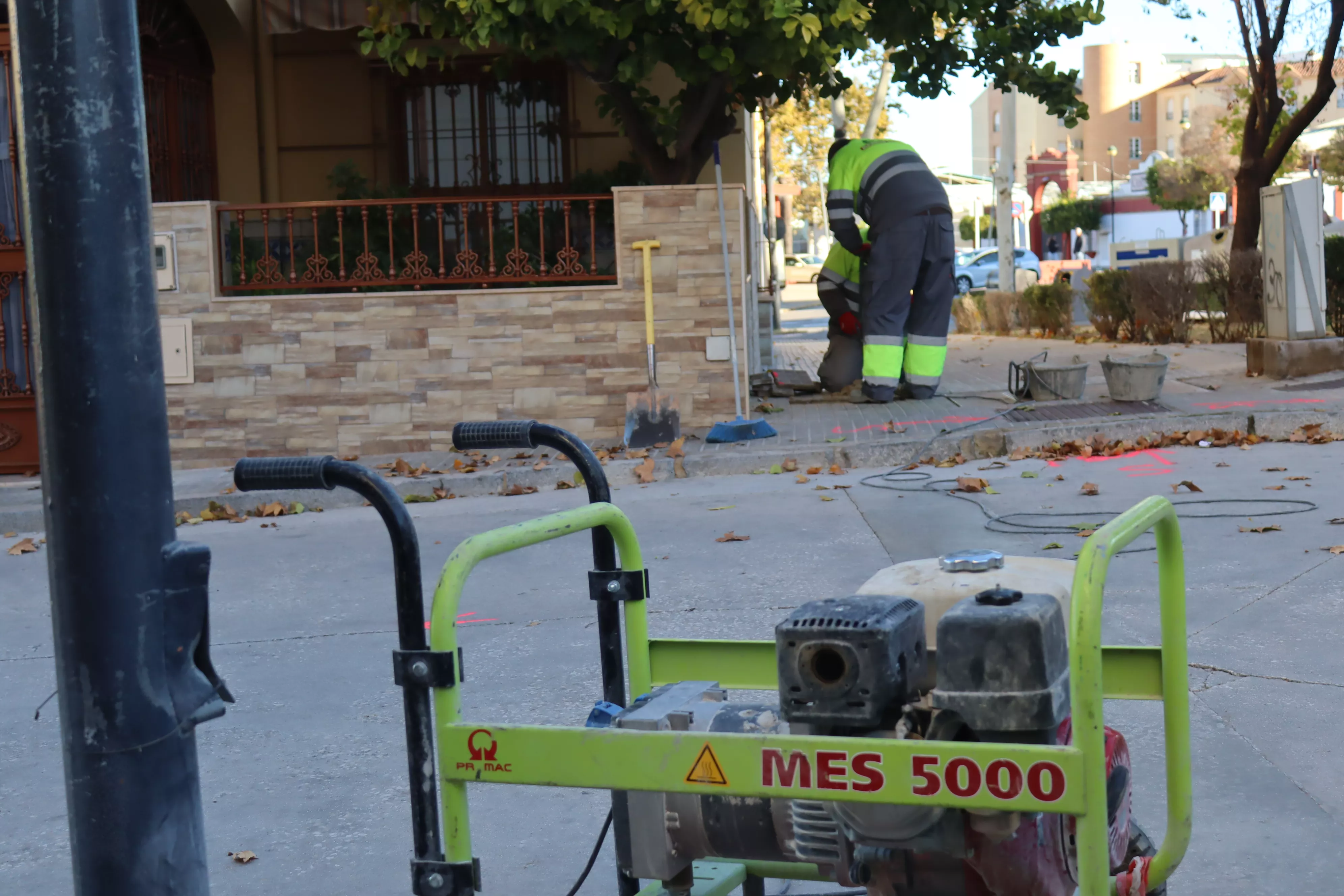 Iniciados los trabajos de renovación de la red de saneamiento en la calle Río Guadiana