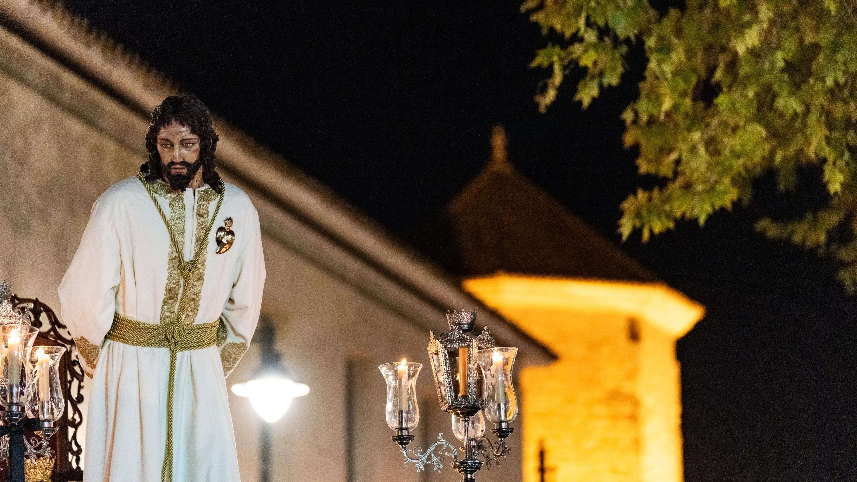 Vía Lucis Extraordinario X Aniversario Fundacional de la Hermandad de Nuestro Padre Jesús de la Caridad Vía Lucis Extraordinario X Aniversario Fundacional de la Hermandad de Nuestro Padre Jesús de la Caridad