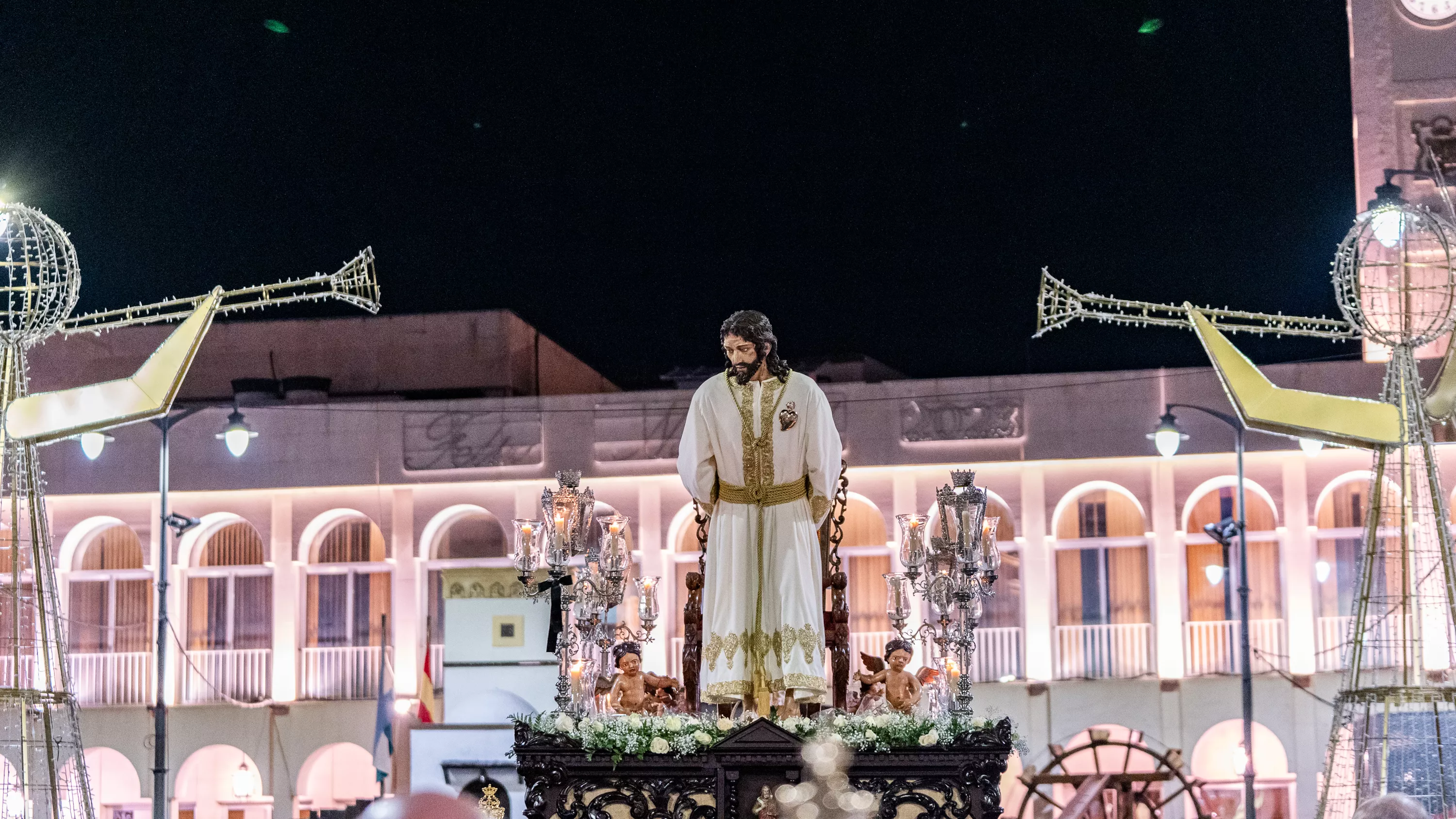 Vía Lucis Extraordinario X Aniversario Fundacional de la Hermandad de Nuestro Padre Jesús de la Caridad Vía Lucis Extraordinario X Aniversario Fundacional de la Hermandad de Nuestro Padre Jesús de la Caridad