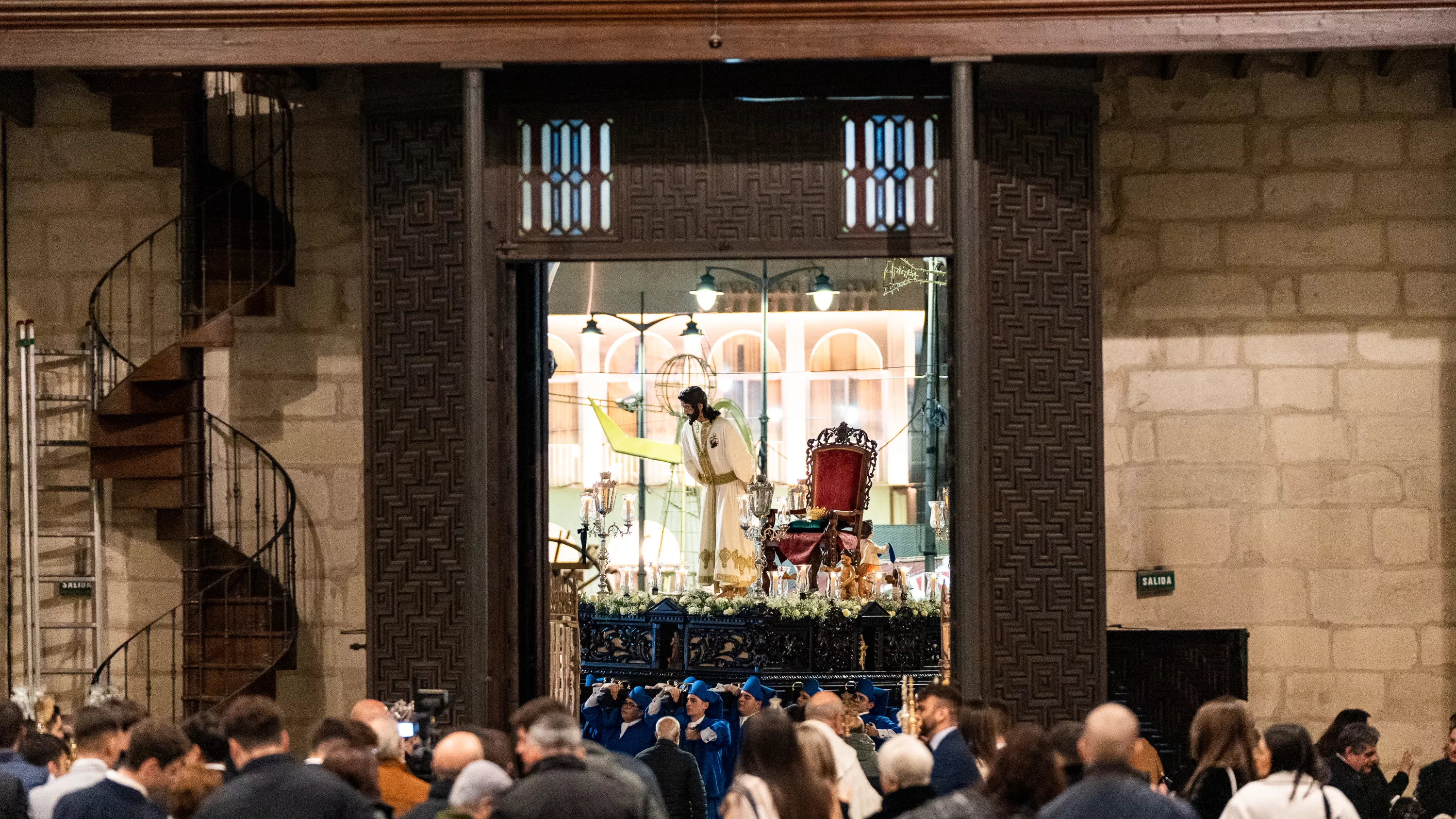 Vía Lucis Extraordinario X Aniversario Fundacional de la Hermandad de Nuestro Padre Jesús de la Caridad Vía Lucis Extraordinario X Aniversario Fundacional de la Hermandad de Nuestro Padre Jesús de la Caridad