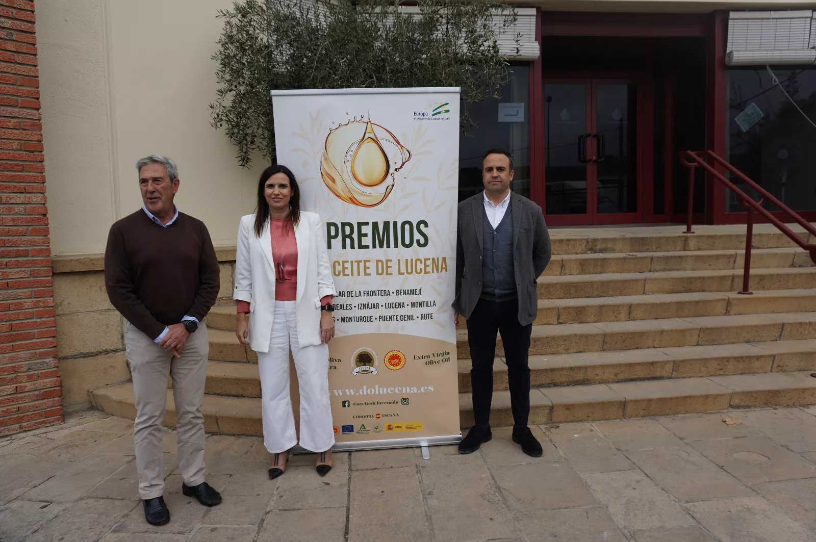 Francisco de Mora, M.ª Dolores Gálvez y Javier Pineda durante la atención a los medios con motivo de esta campaña