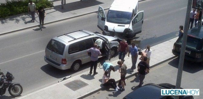  Dos vehículos colisionan en Ronda San Francisco tras el posible desvanecimiento de un conductor (fotos) 