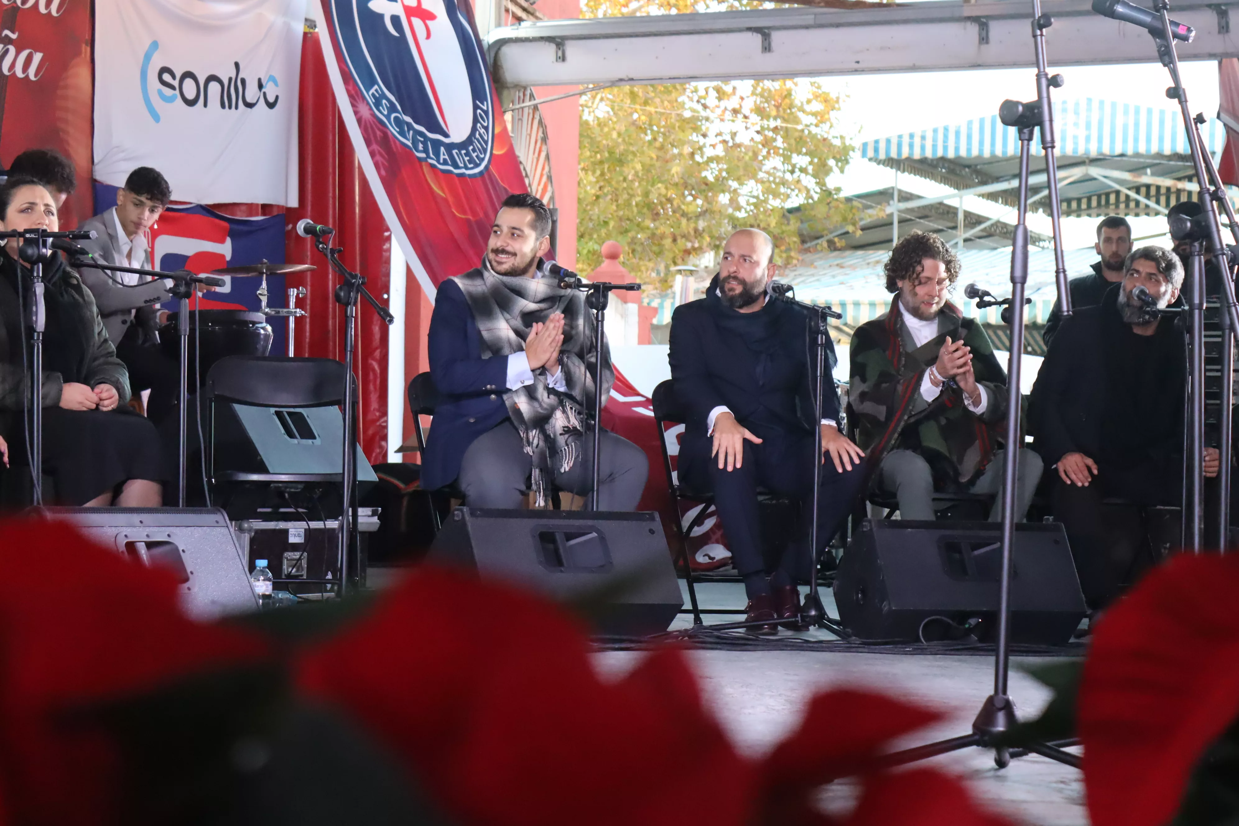 Zambomba Flamenca "Así canta Jerez por Navidad" Zambomba Flamenca "Así canta Jerez por Navidad"