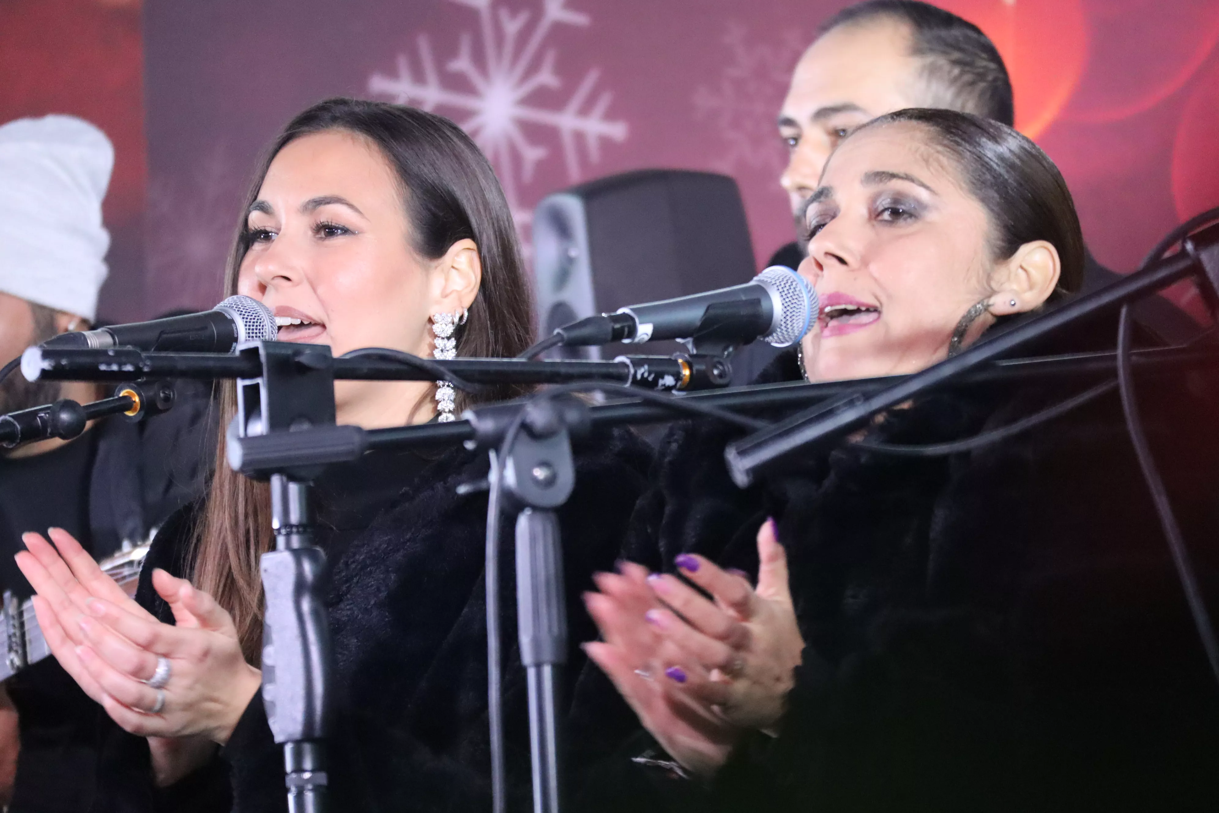 Zambomba Flamenca "Así canta Jerez por Navidad" Zambomba Flamenca "Así canta Jerez por Navidad"