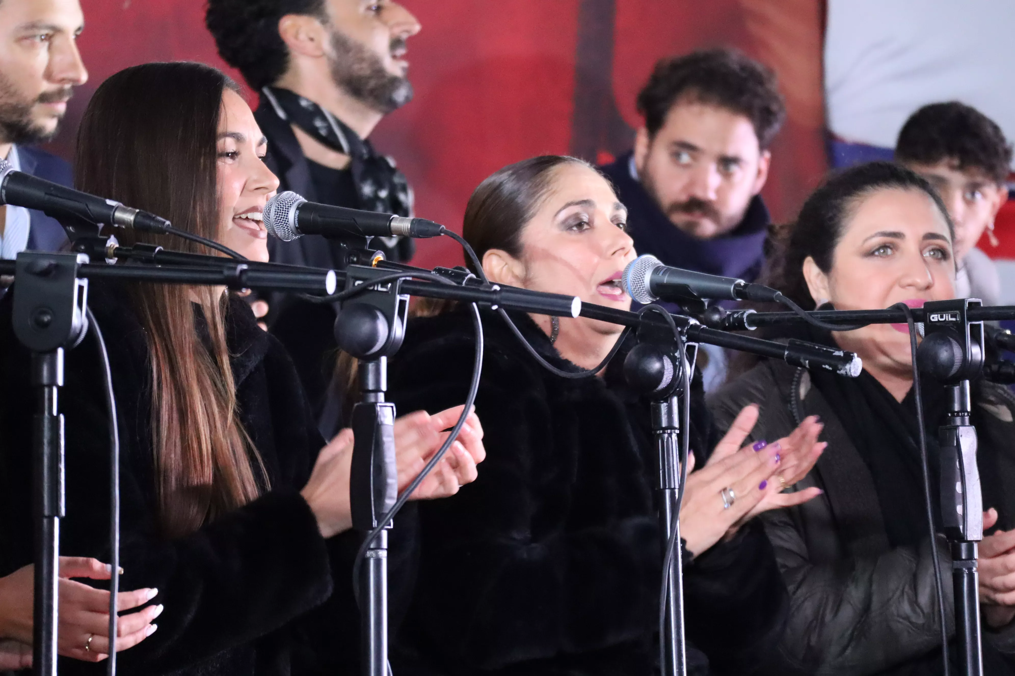 Zambomba Flamenca "Así canta Jerez por Navidad" Zambomba Flamenca "Así canta Jerez por Navidad"