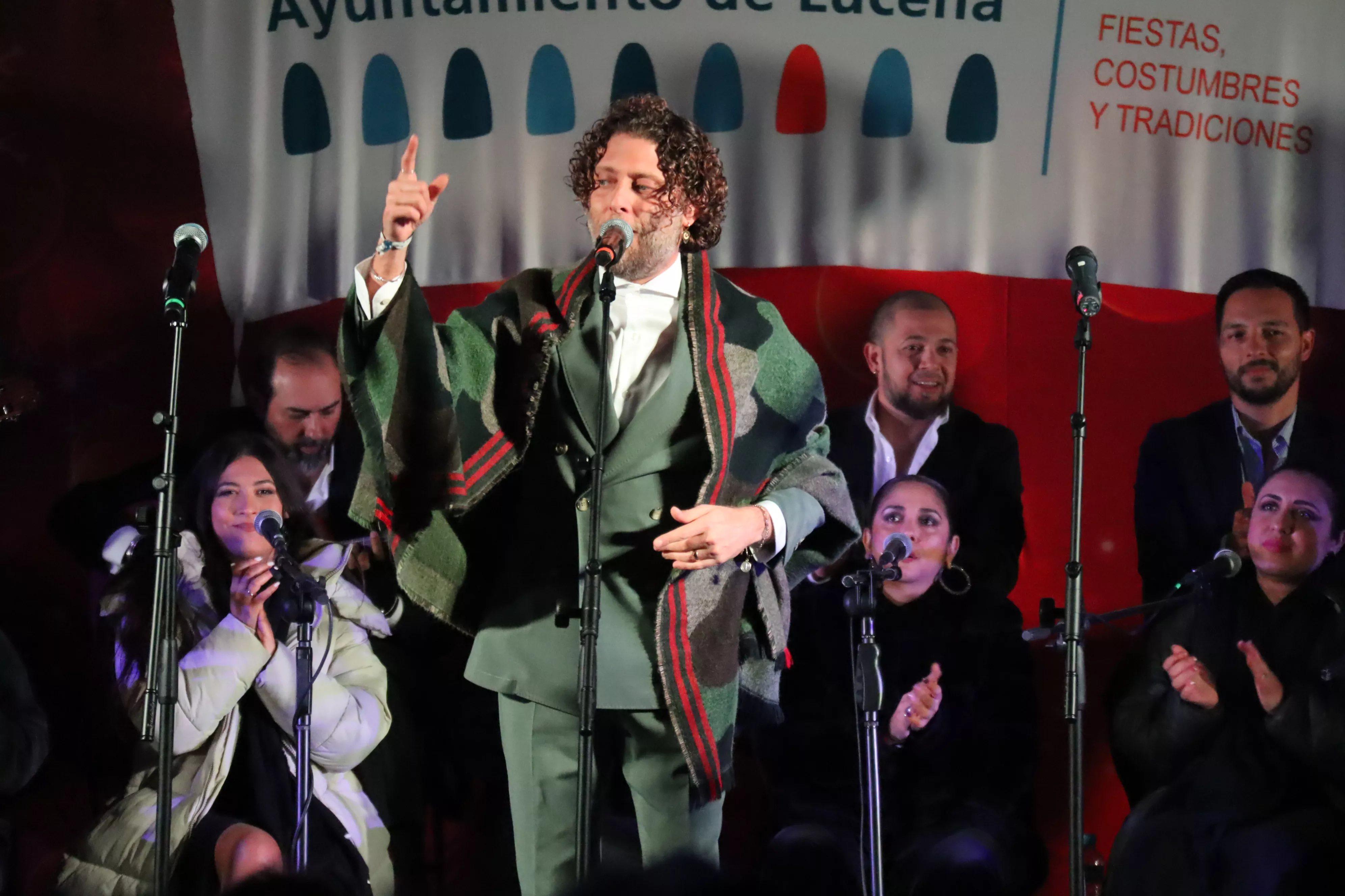 Zambomba Flamenca "Así canta Jerez por Navidad" Zambomba Flamenca "Así canta Jerez por Navidad"