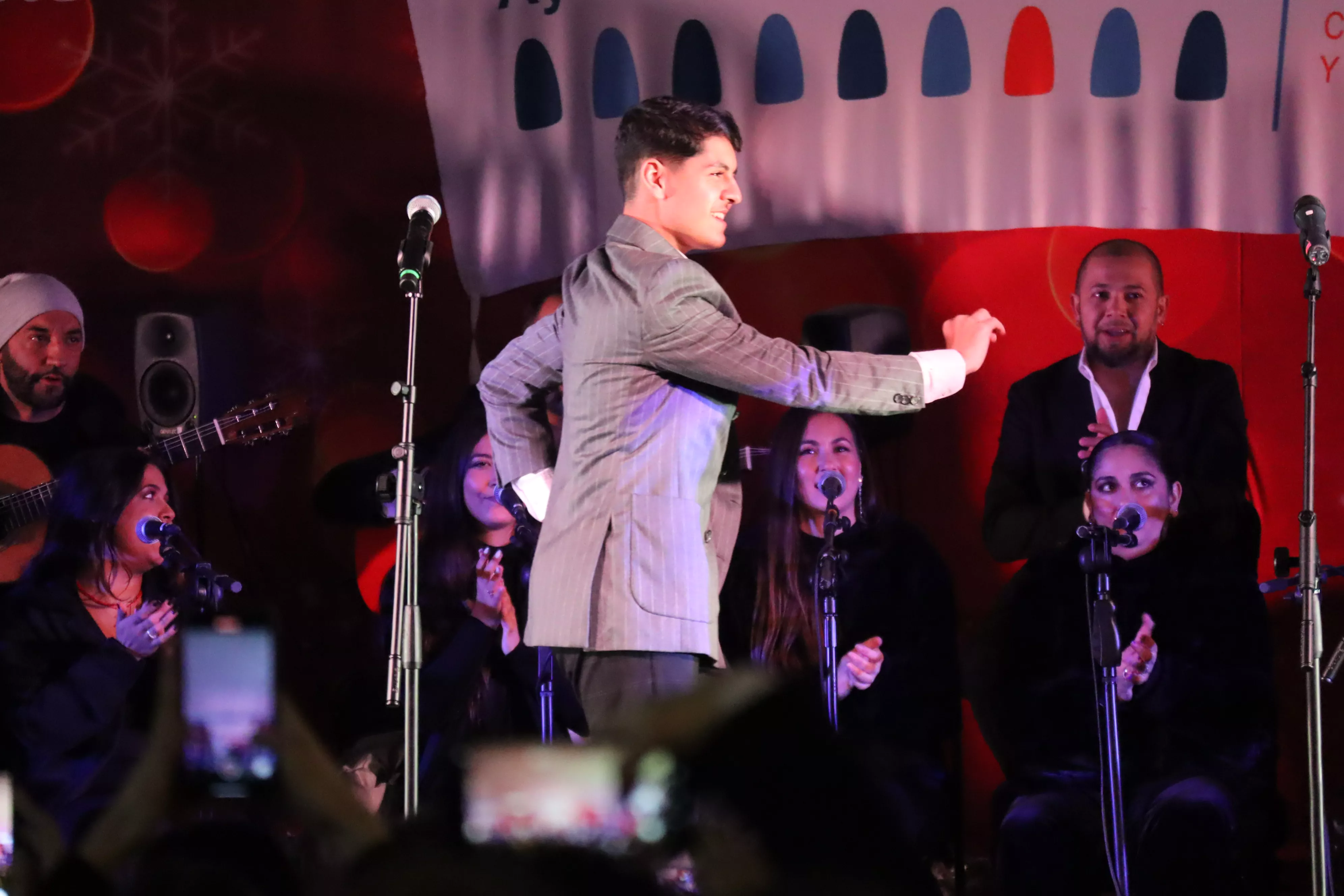 Zambomba Flamenca "Así canta Jerez por Navidad" Zambomba Flamenca "Así canta Jerez por Navidad"