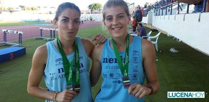  Araceli López, a la izquierda de la imagen, con las dos medallas obtenidas en el campeonato andaluz. 