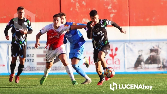 Una jugada del partido entre Espeleño y Ciudad de Lucena