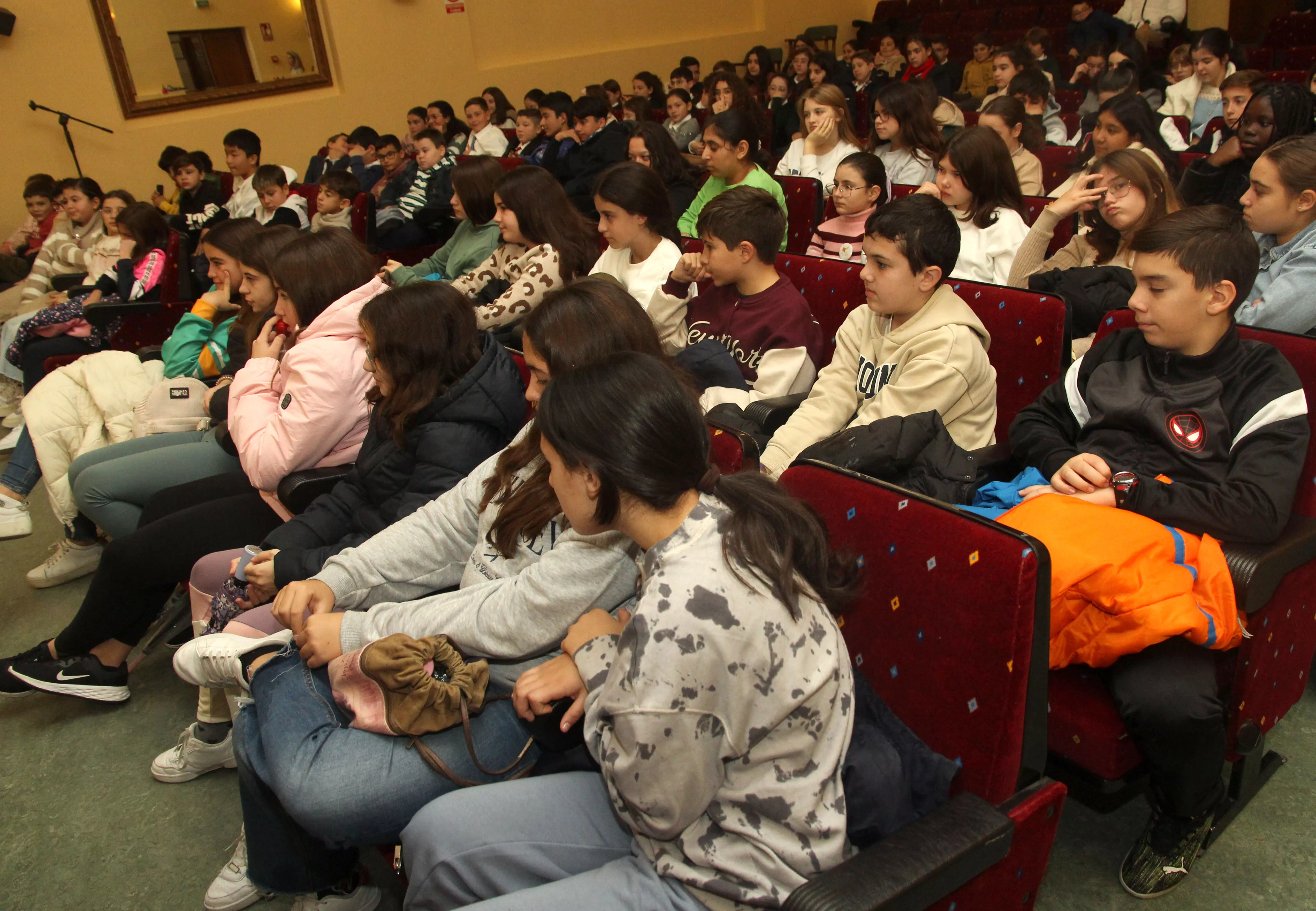 VISITA COLEGIOS DÍA DE LA CONSTITUCIÓN 8 VISITA COLEGIOS DÍA DE LA CONSTITUCIÓN 8