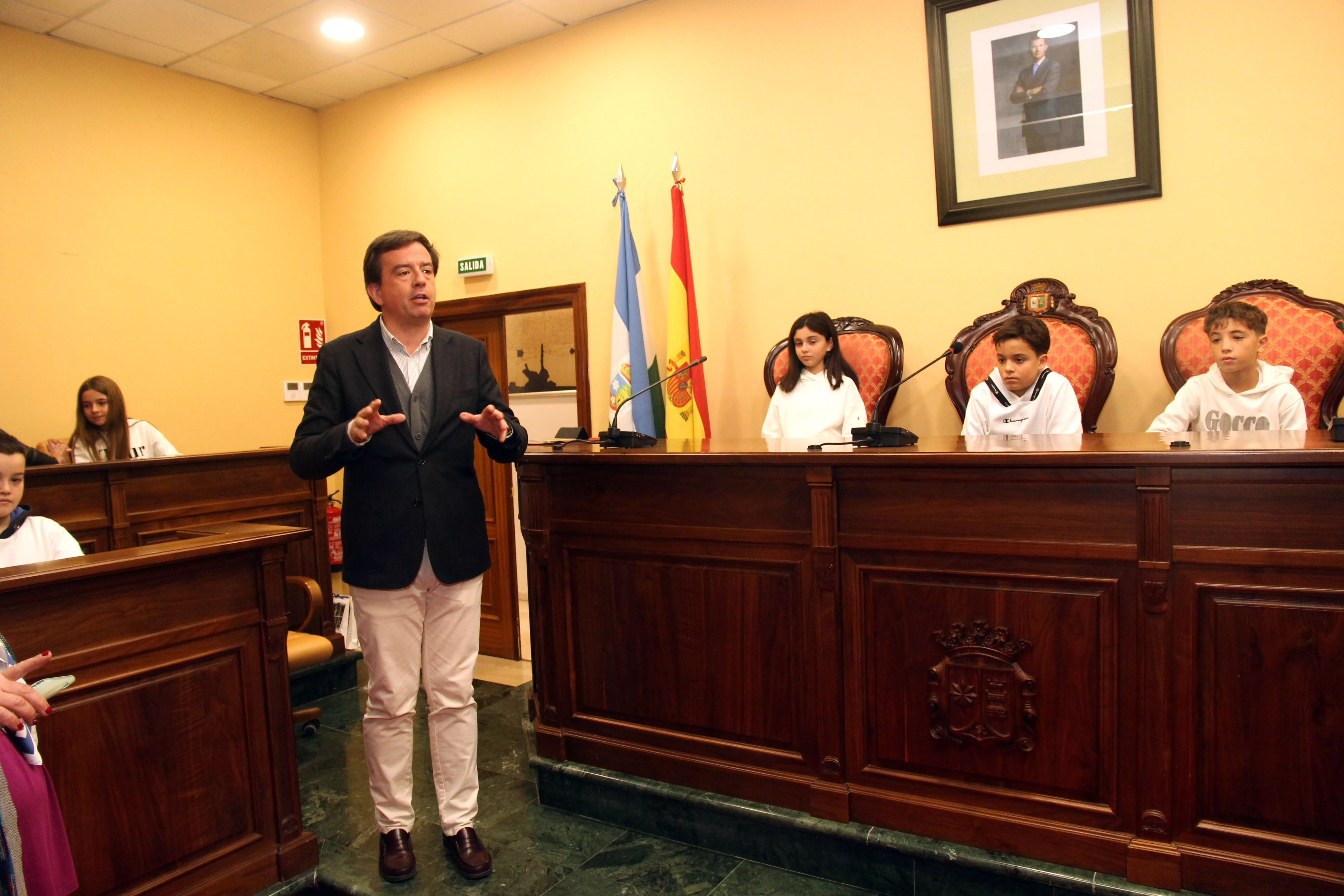 VISITA COLEGIOS DÍA DE LA CONSTITUCIÓN 12 VISITA COLEGIOS DÍA DE LA CONSTITUCIÓN 12