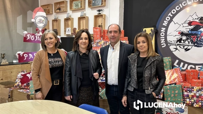 Un momento de la presentación de la "papanoelada motera" Un momento de la presentación de la "papanoelada motera"