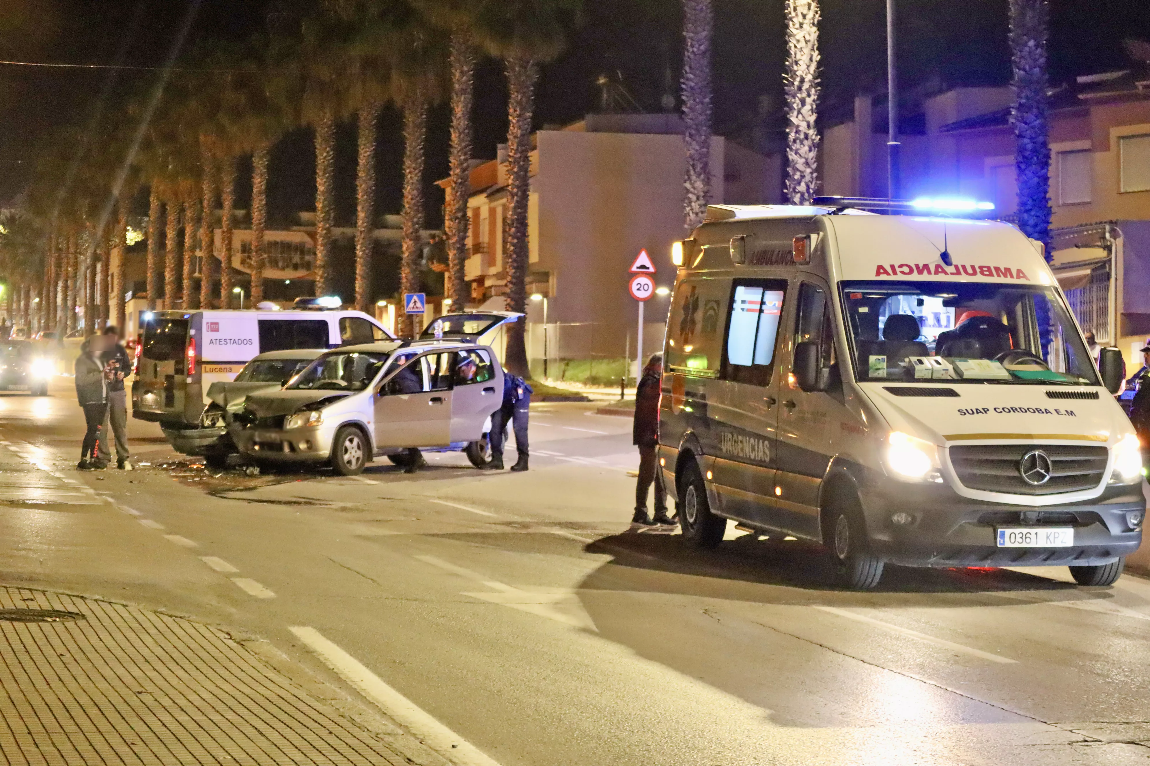Accidente rotonda avenida Miguel Cuenca Valdivia/Calle del Aceite