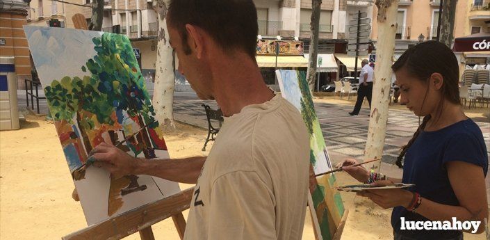  Una decena de artistas participan en un encuentro de pintura rápida en El Coso (fotos) 
