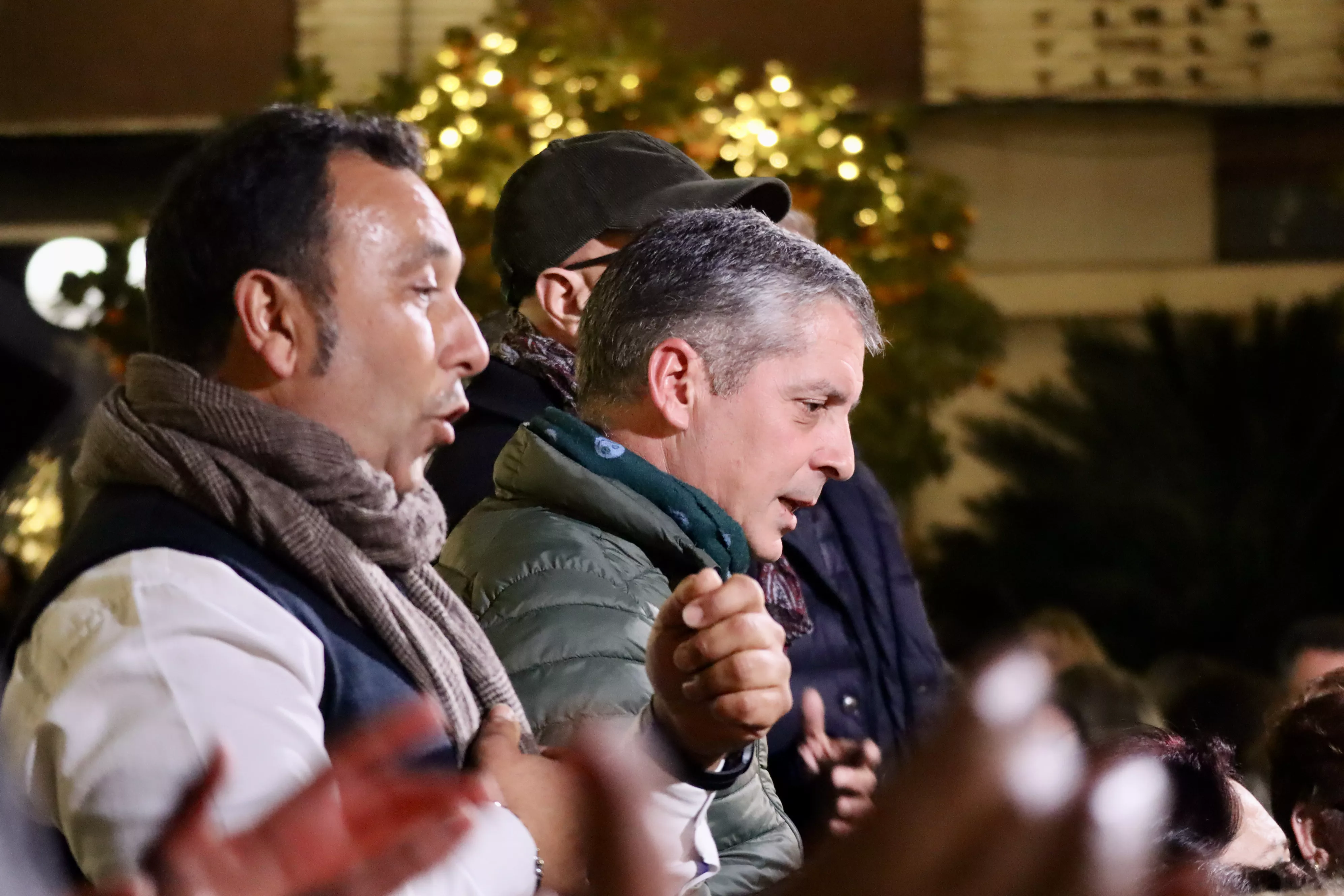 Coro de la Hermandad del Rocío de Huelva en Lucena Coro de la Hermandad del Rocío de Huelva en Lucena