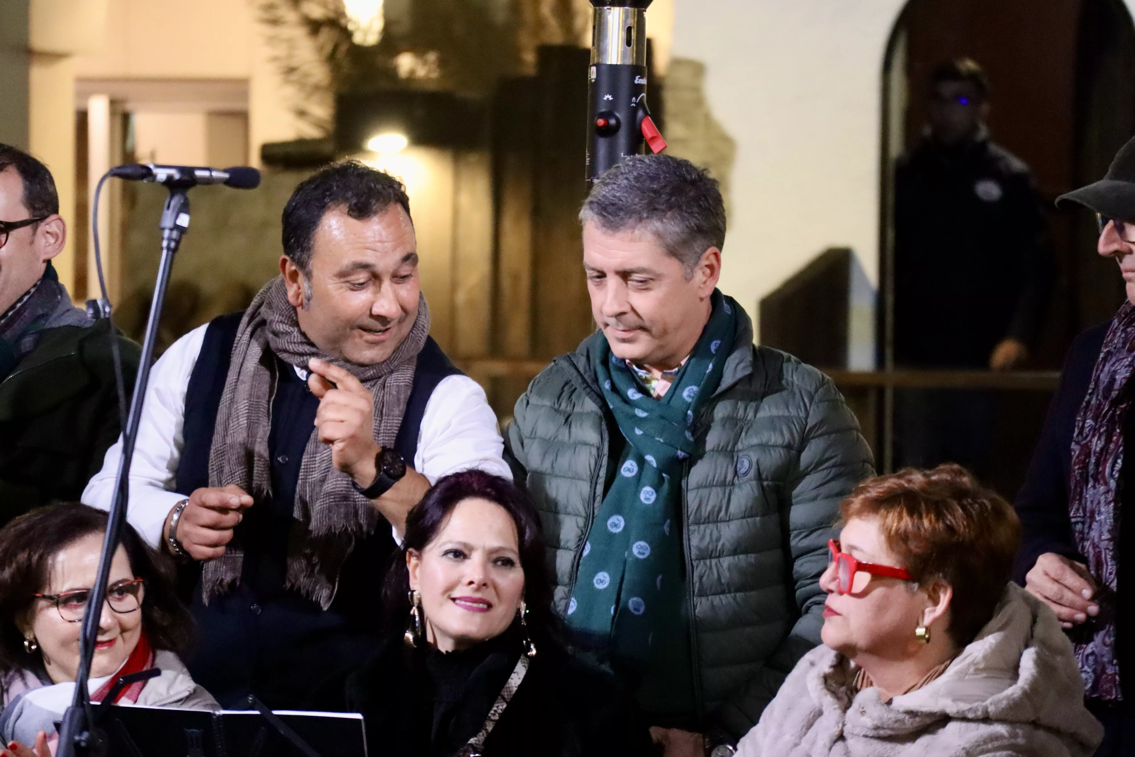 Coro de la Hermandad del Rocío de Huelva en Lucena Coro de la Hermandad del Rocío de Huelva en Lucena