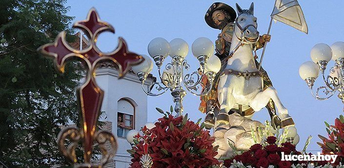  Santiago Apóstol recorre su barrio a hombros de la cuadrilla mandada por Francisco Javier Gutiérrez (fotos) 