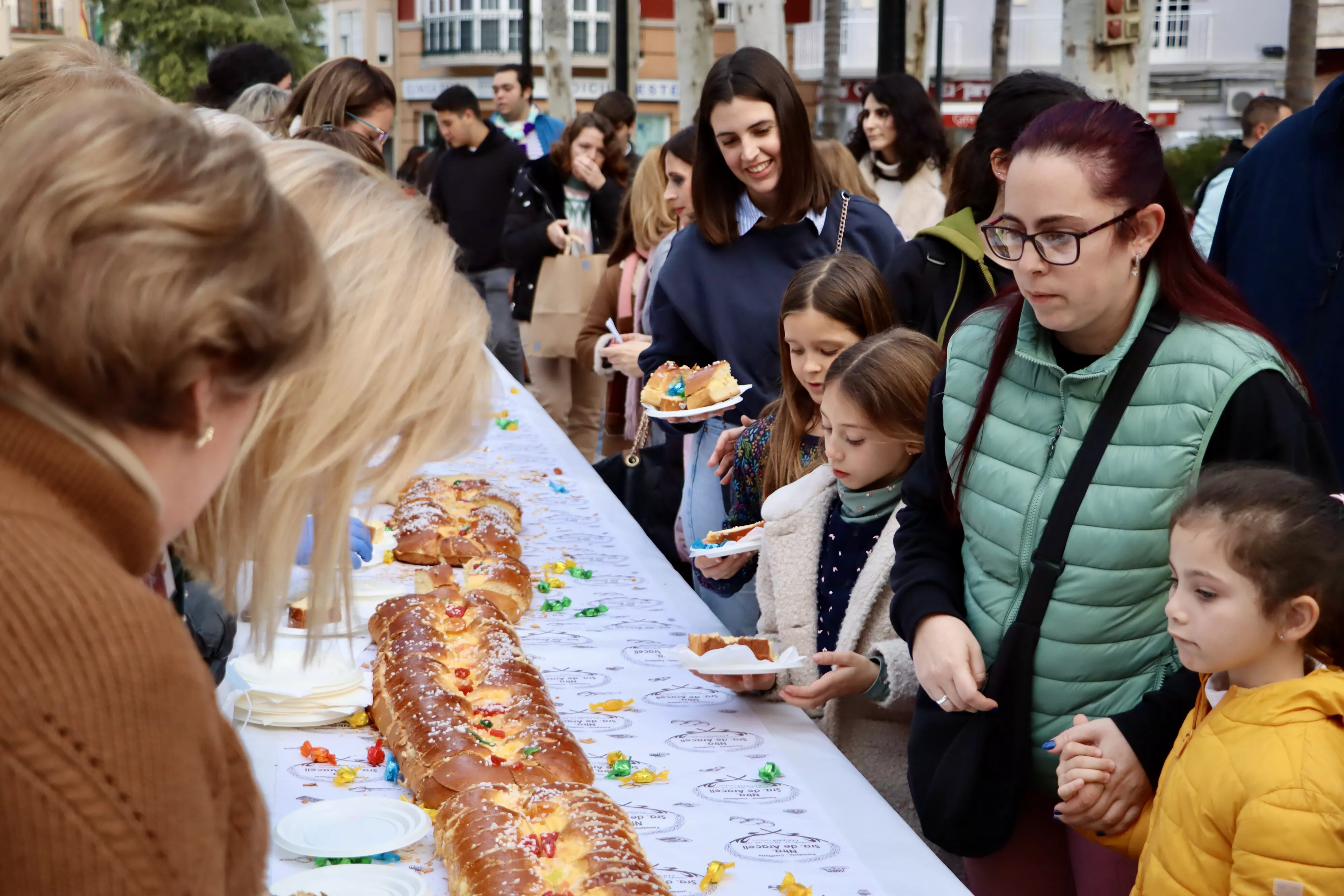 Roscón de Reyes Gigante 2024 Roscón de Reyes Gigante 2024