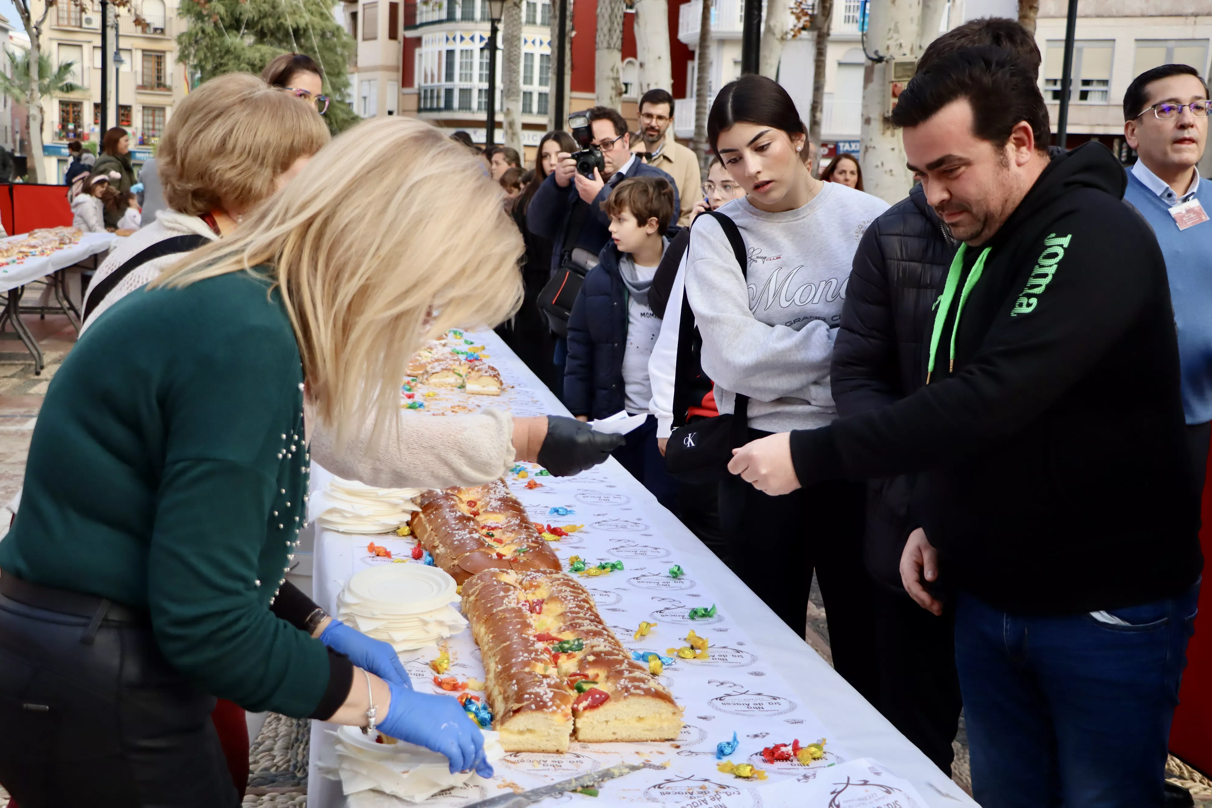 Roscón de Reyes Gigante 2024 Roscón de Reyes Gigante 2024