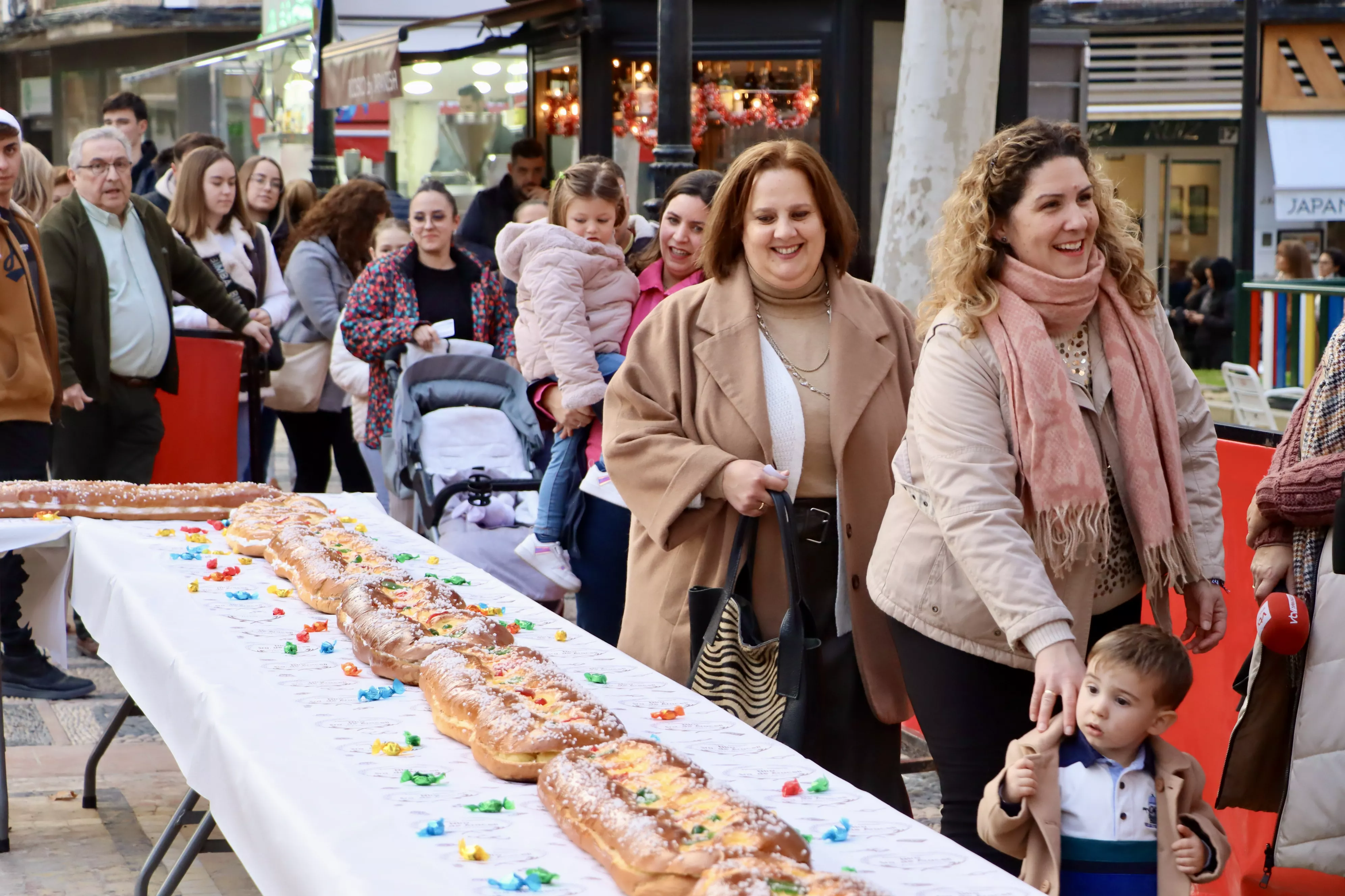 Roscón de Reyes Gigante 2024 Roscón de Reyes Gigante 2024
