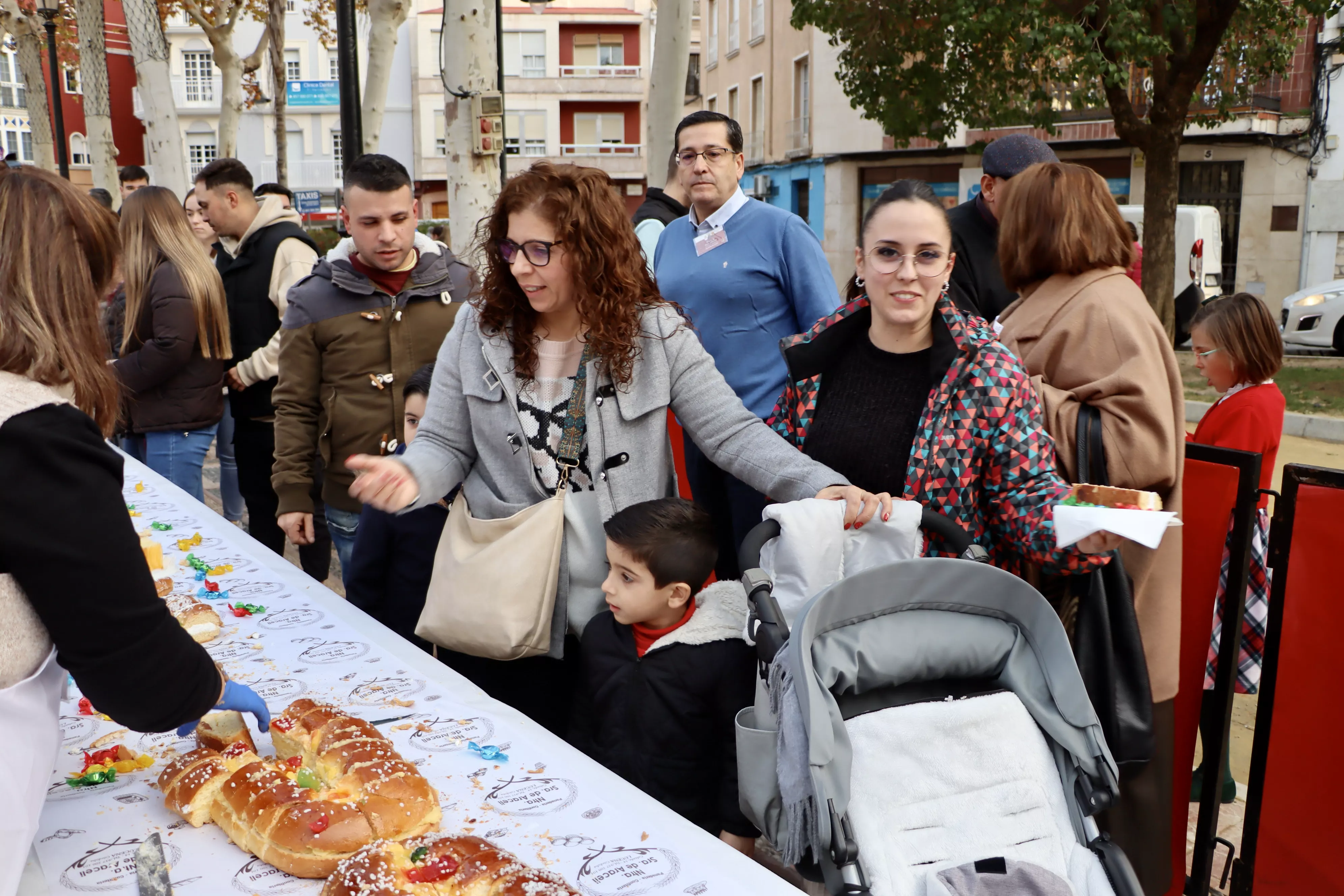 Roscón de Reyes Gigante 2024 Roscón de Reyes Gigante 2024