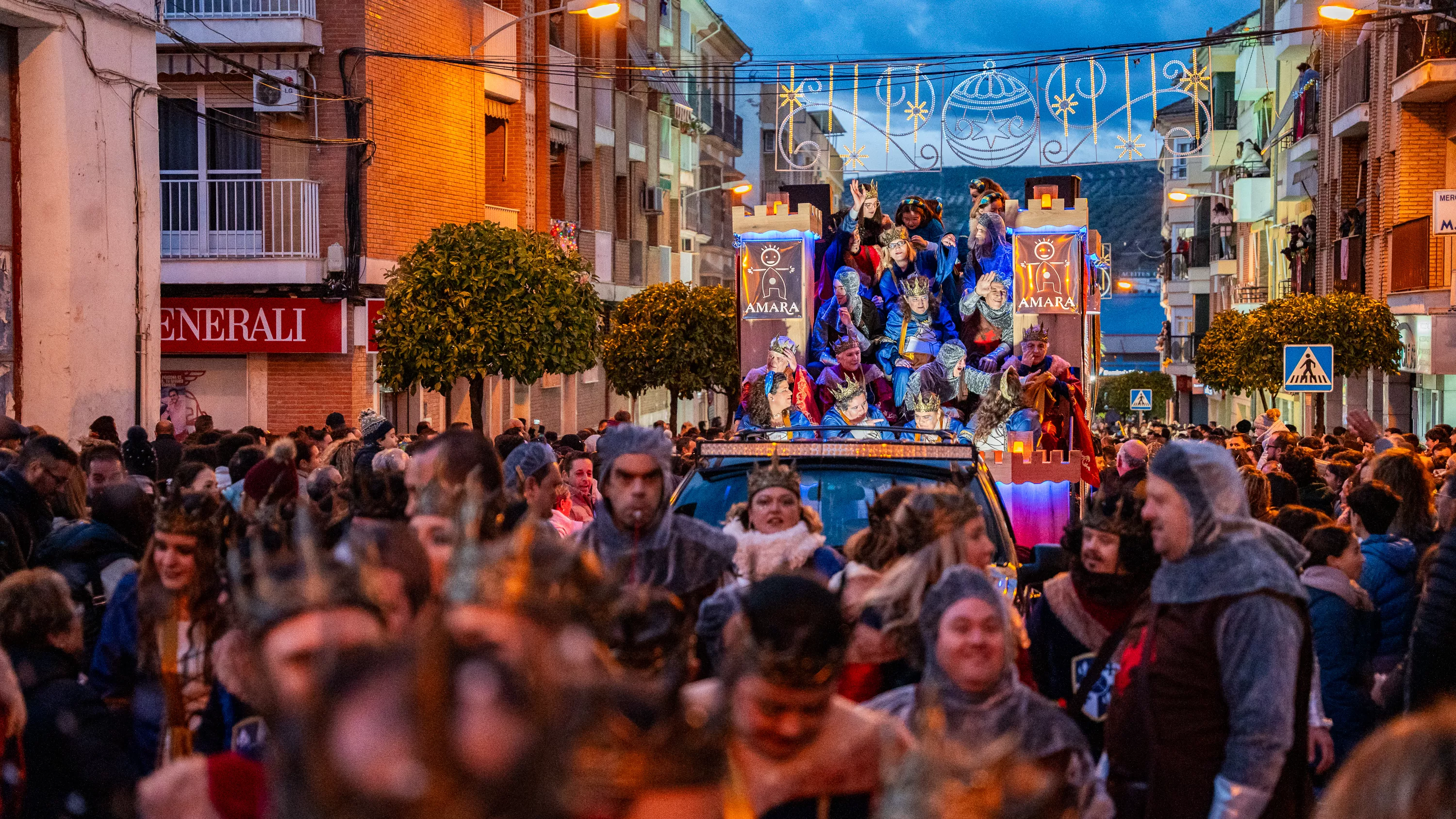 Reyes 24 Desde la calle (130) Reyes 24 Desde la calle (130)