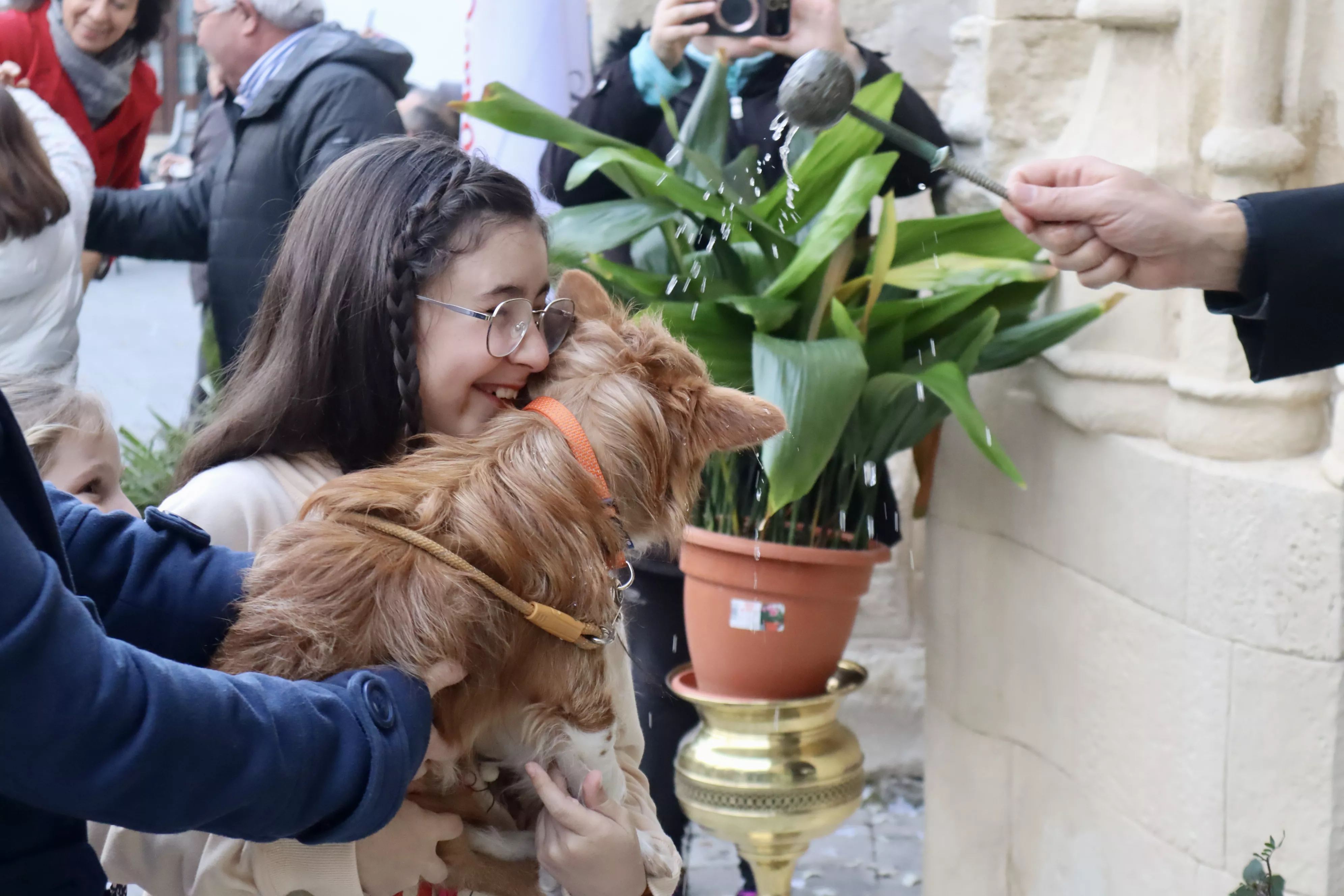 Bendición de las mascotas en la parroquia de Santiago