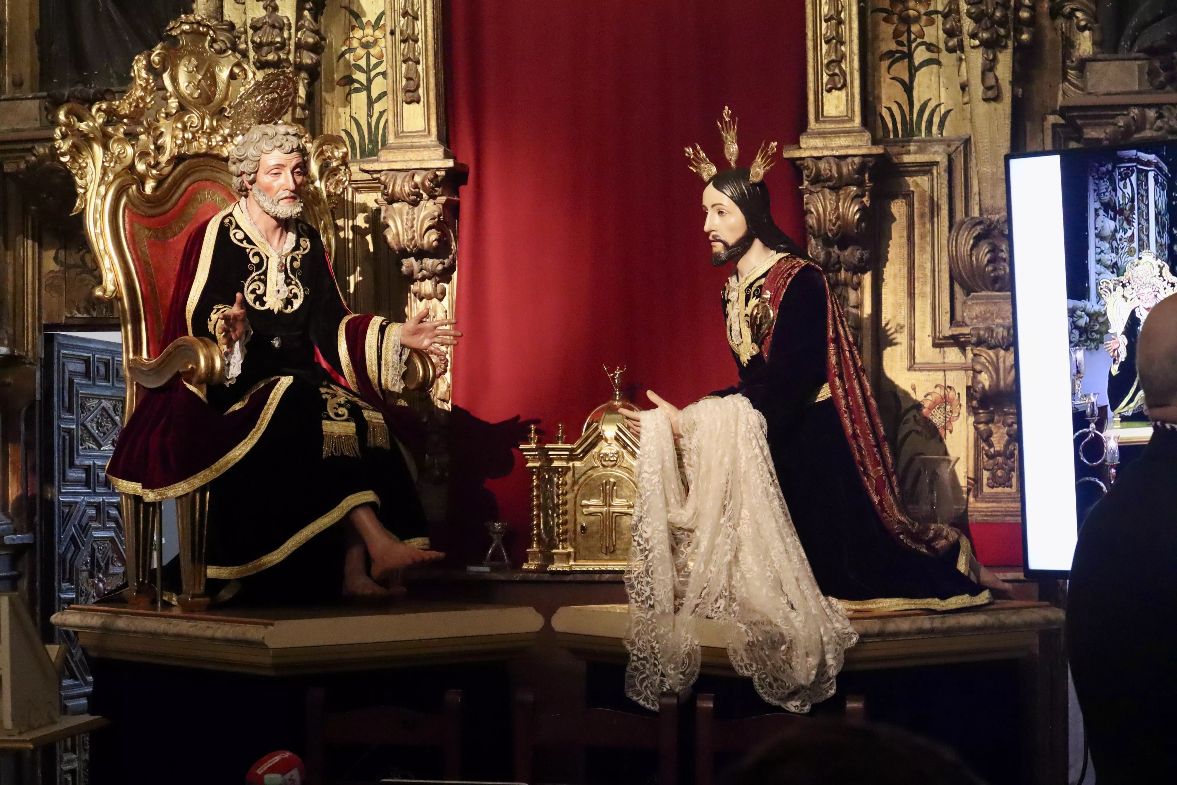 Presentación de la restauración y reposición al culto de Ntro. Padre Jesús en el Sagrado Lavatorio y San Pedro. Presentación de la restauración y reposición al culto de Ntro. Padre Jesús en el Sagrado Lavatorio y San Pedro.