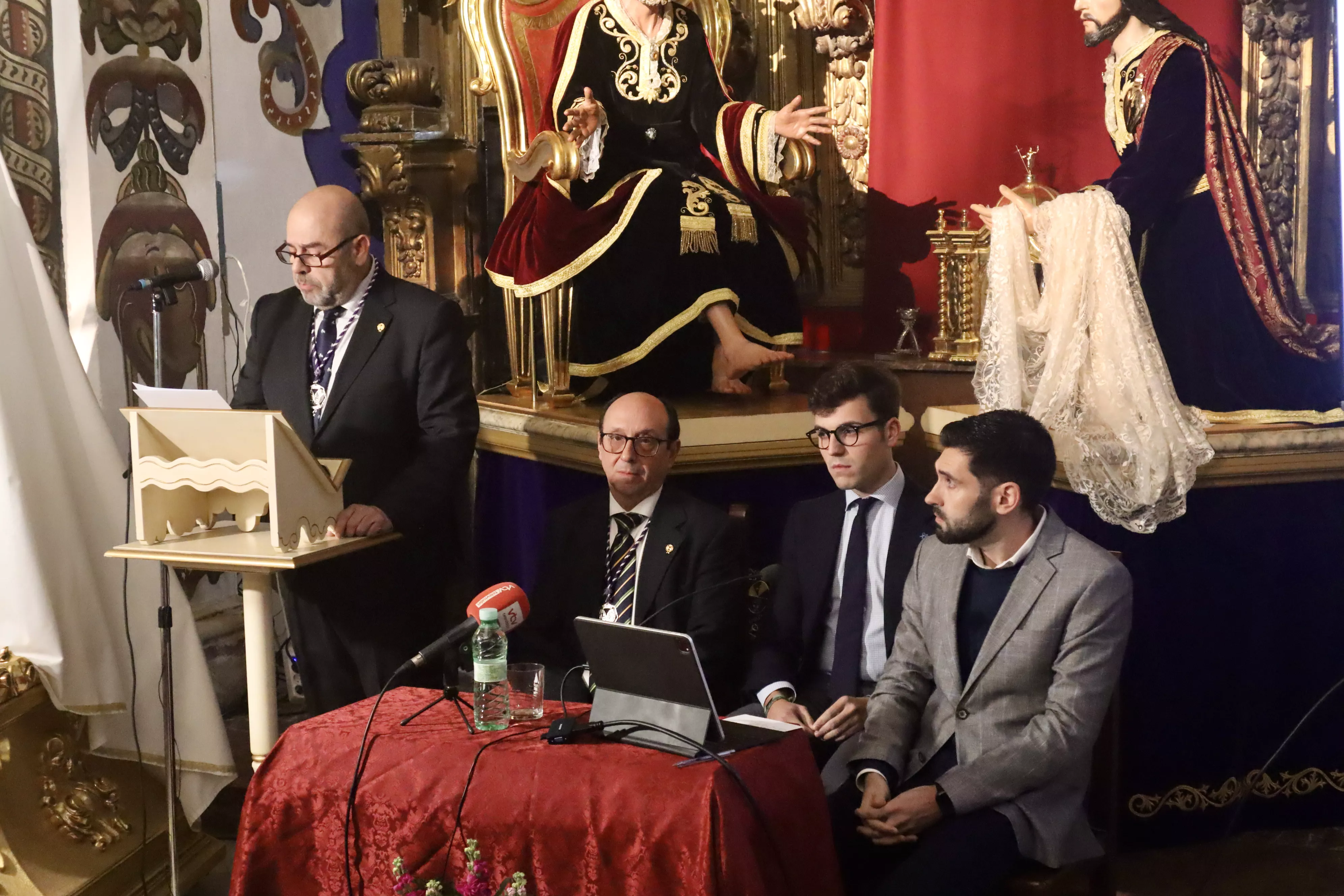 Presentación de la restauración y reposición al culto de Ntro. Padre Jesús en el Sagrado Lavatorio y San Pedro. 