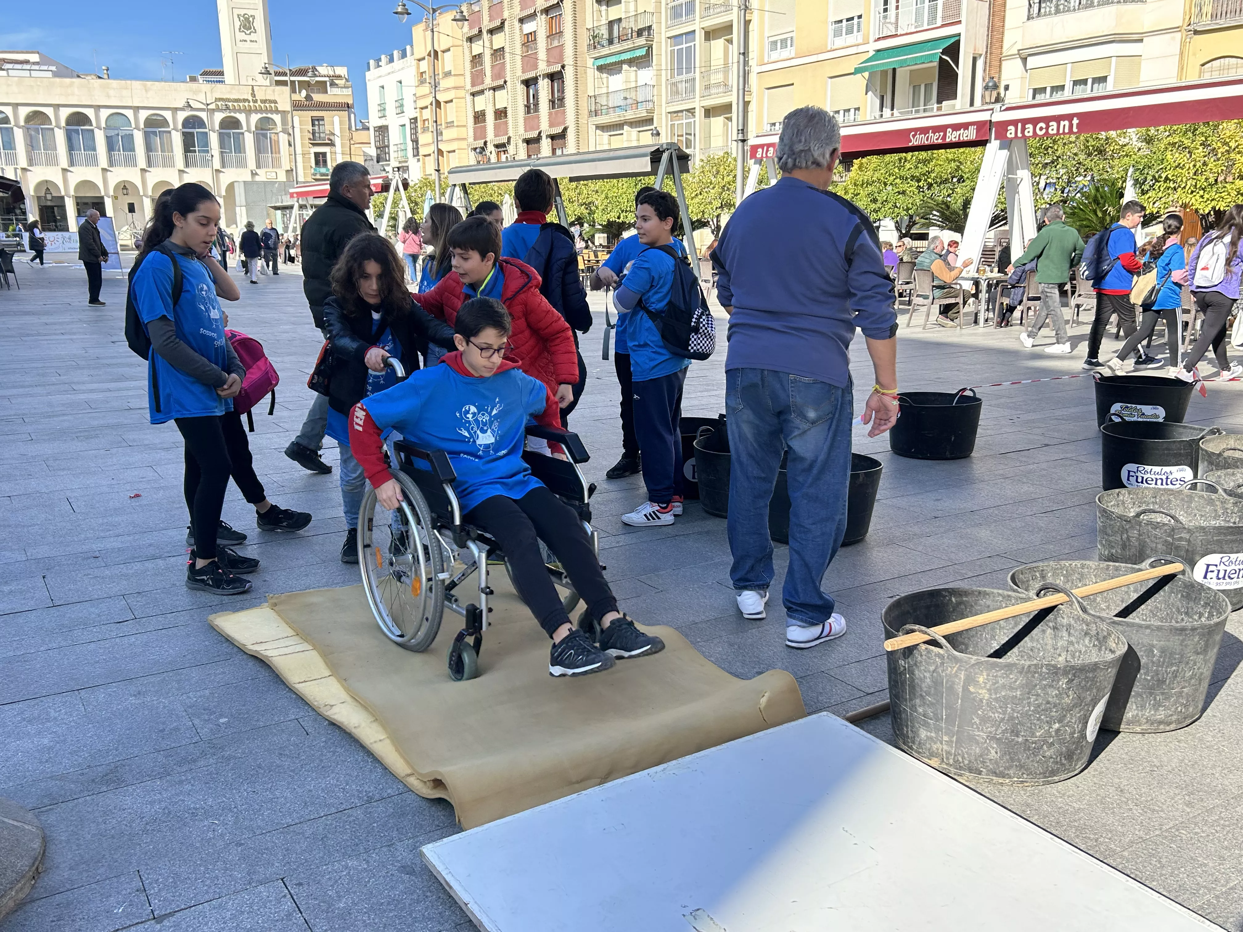 Yincana de la Paz en Lucena