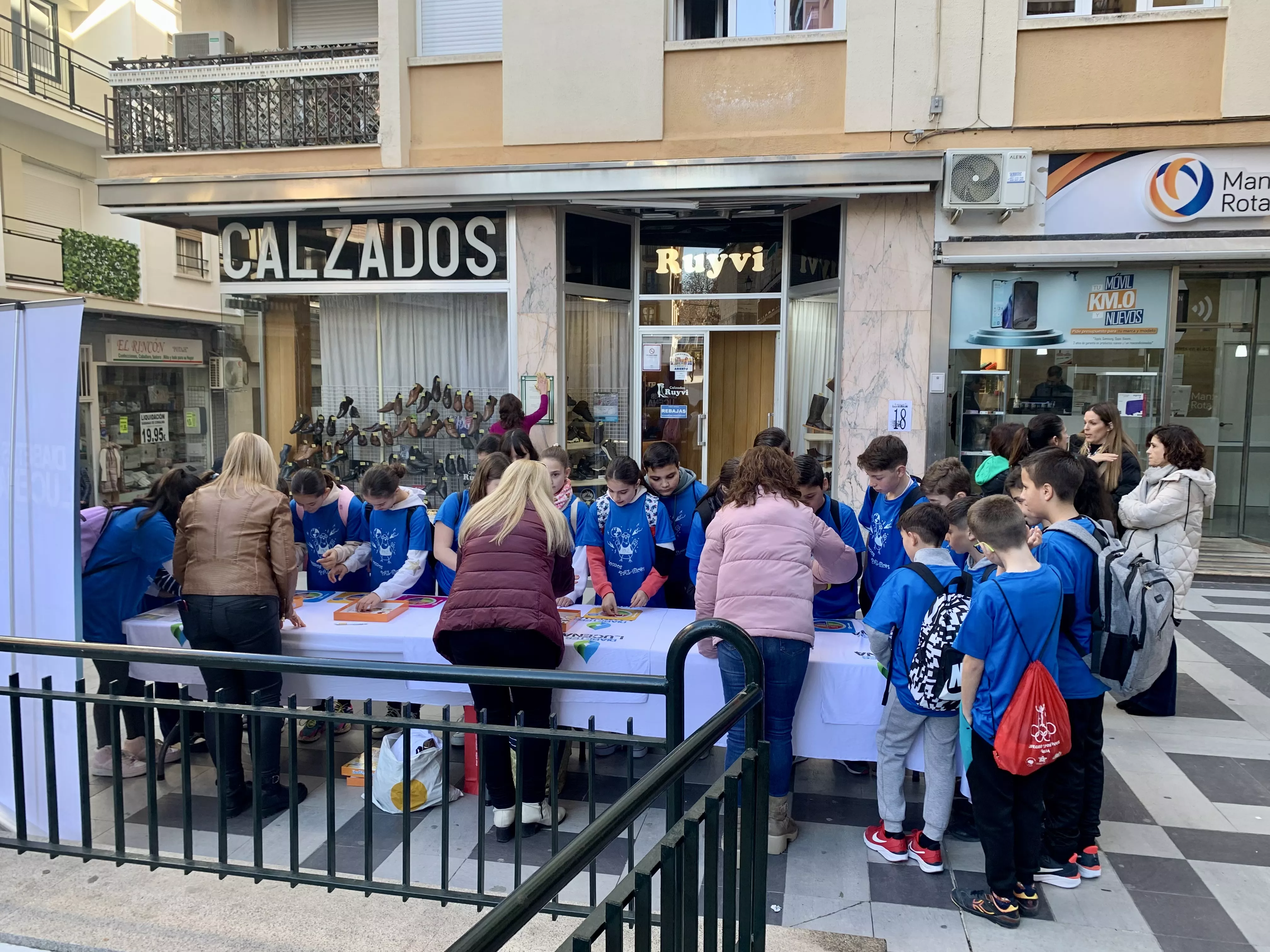 Yincana de la Paz en Lucena Yincana de la Paz en Lucena