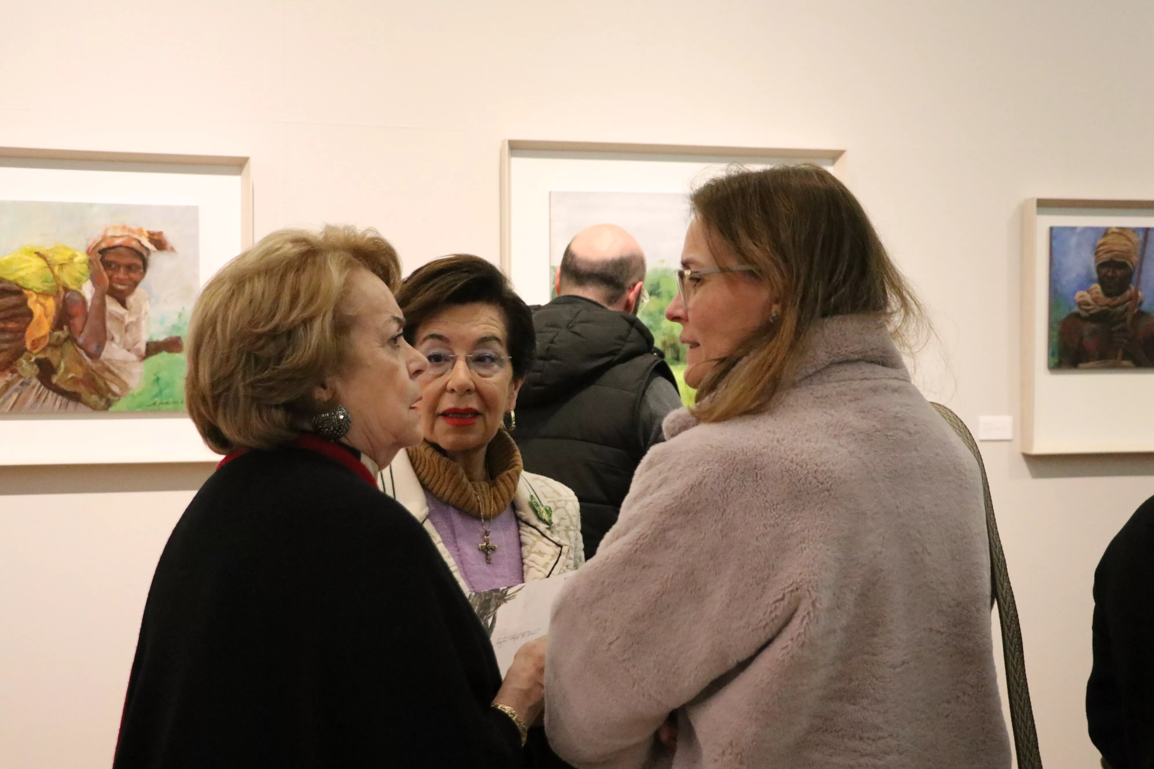 Exposición 'Miradas Itinerantes' de María Dolores López Cibanto