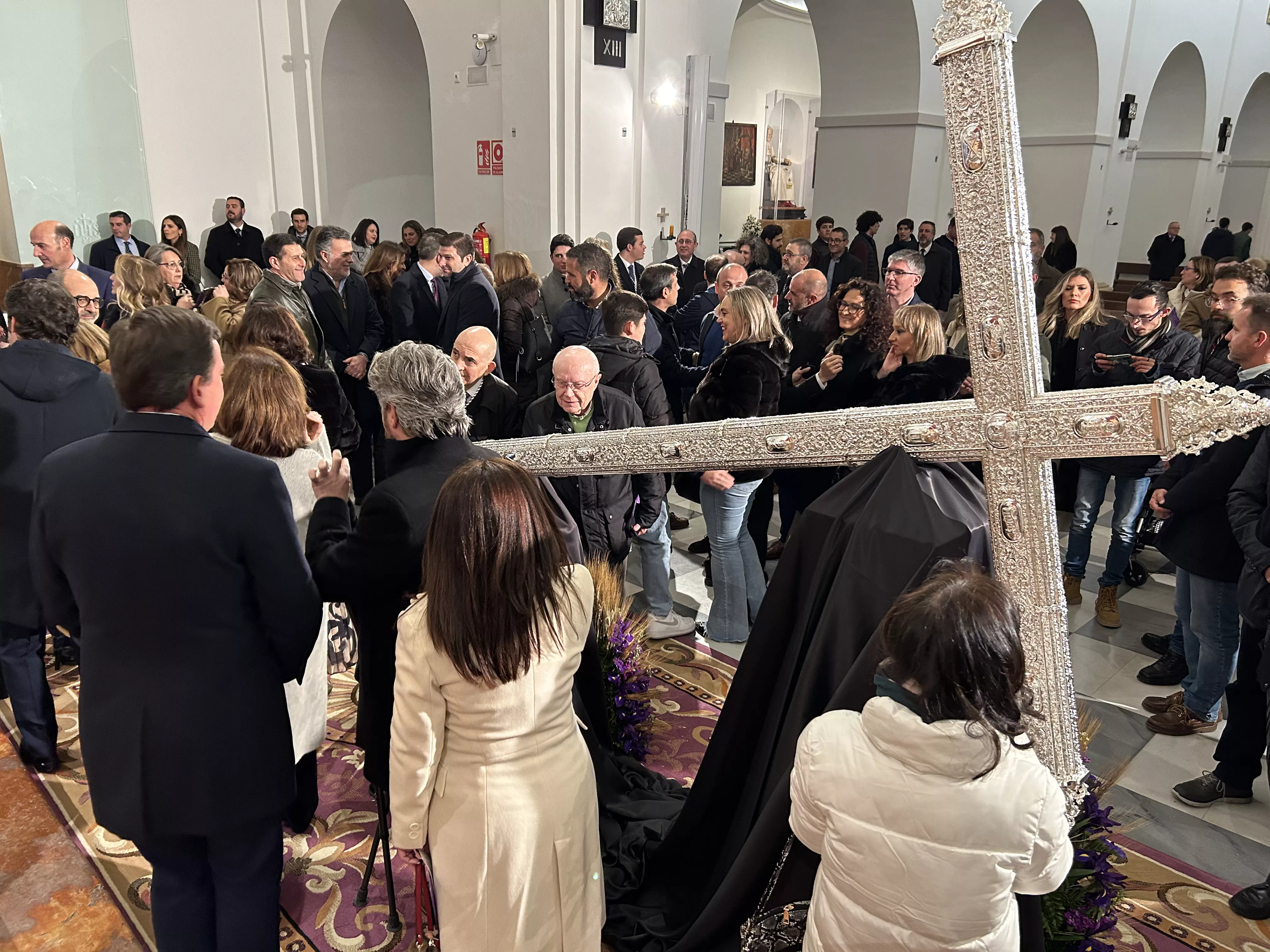 Presentación de la Cruz de los Devotos de Ntro. Padre Jesús Nazareno