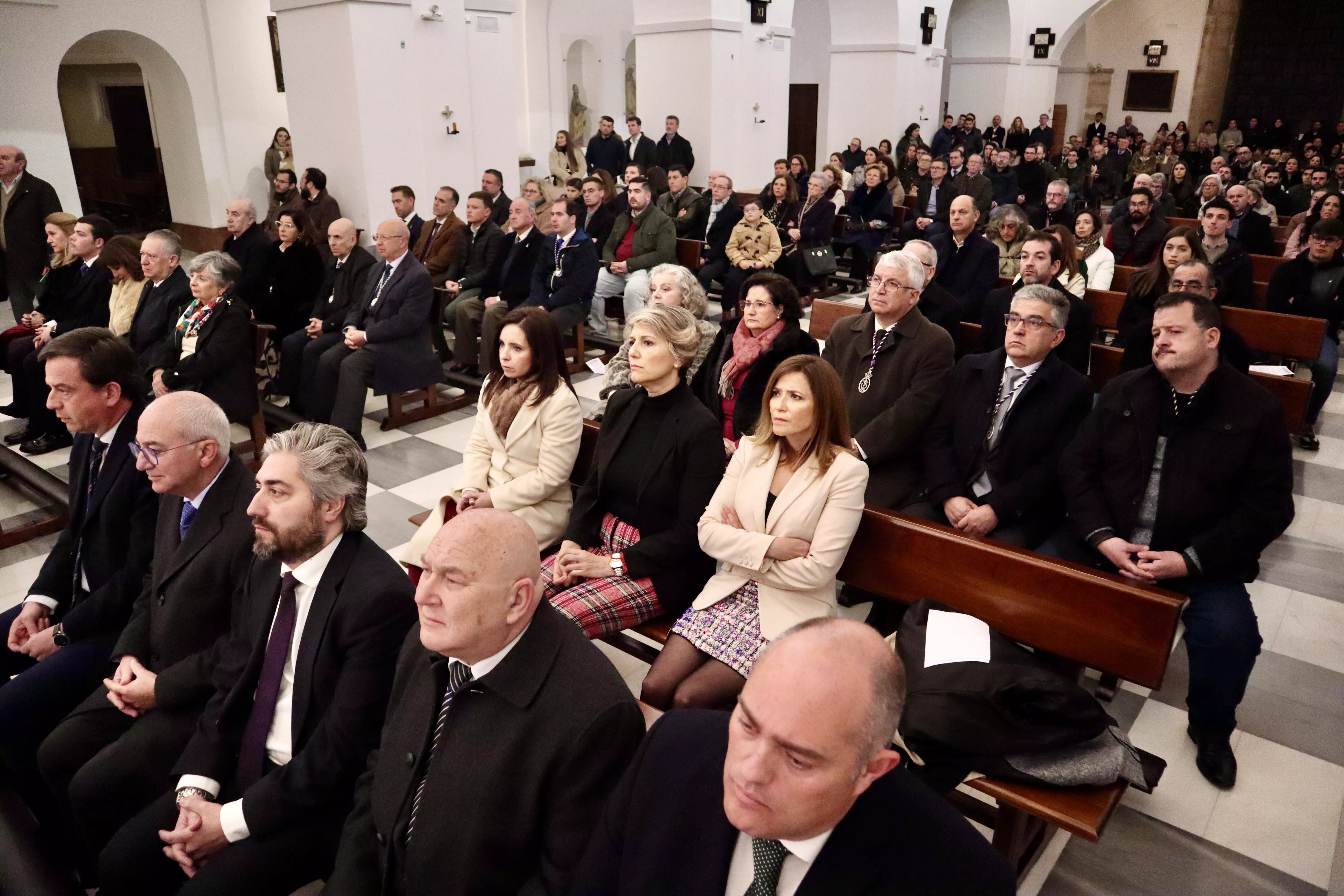 Presentación de la Cruz de los Devotos de Ntro. Padre Jesús Nazareno