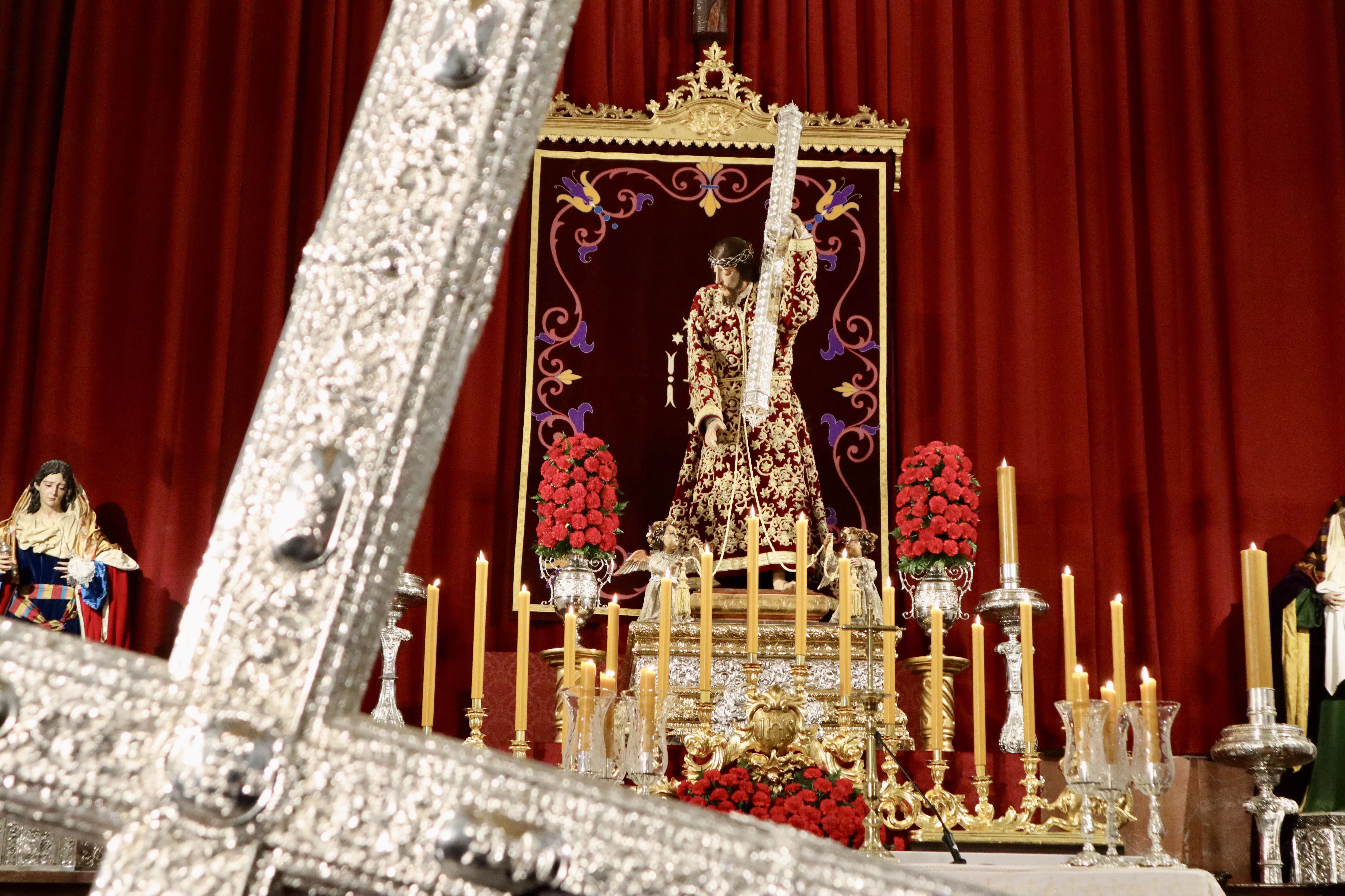 Presentación de la Cruz de los Devotos de Ntro. Padre Jesús Nazareno