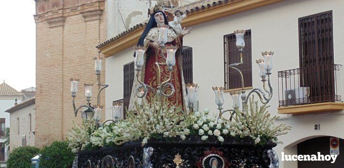  La cuadrilla de Daniel Ayala procesiona a Santa Teresa en su Año Jubilar (fotos) 