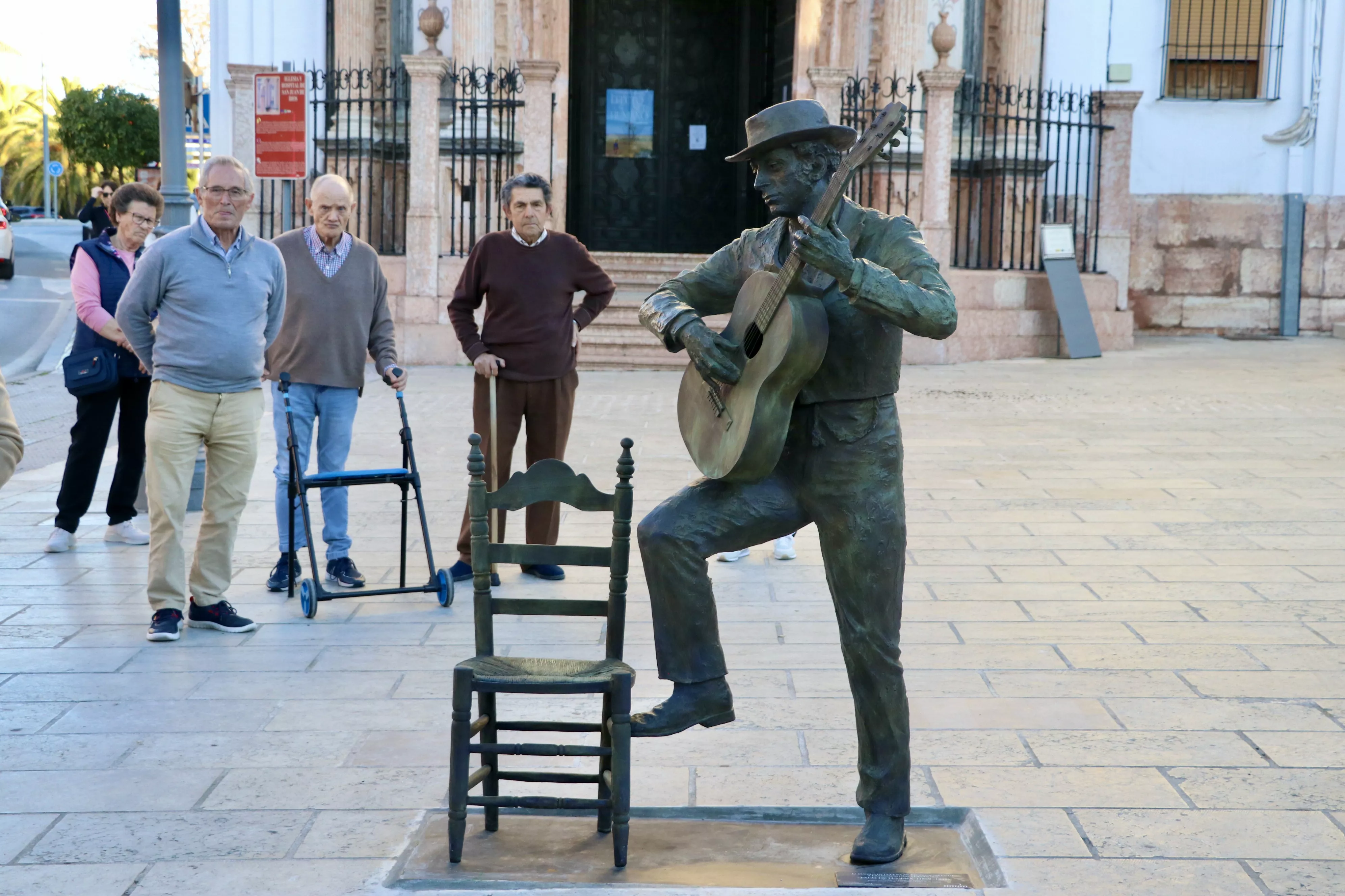 Inauguración de la escultura a Paco de Lucena