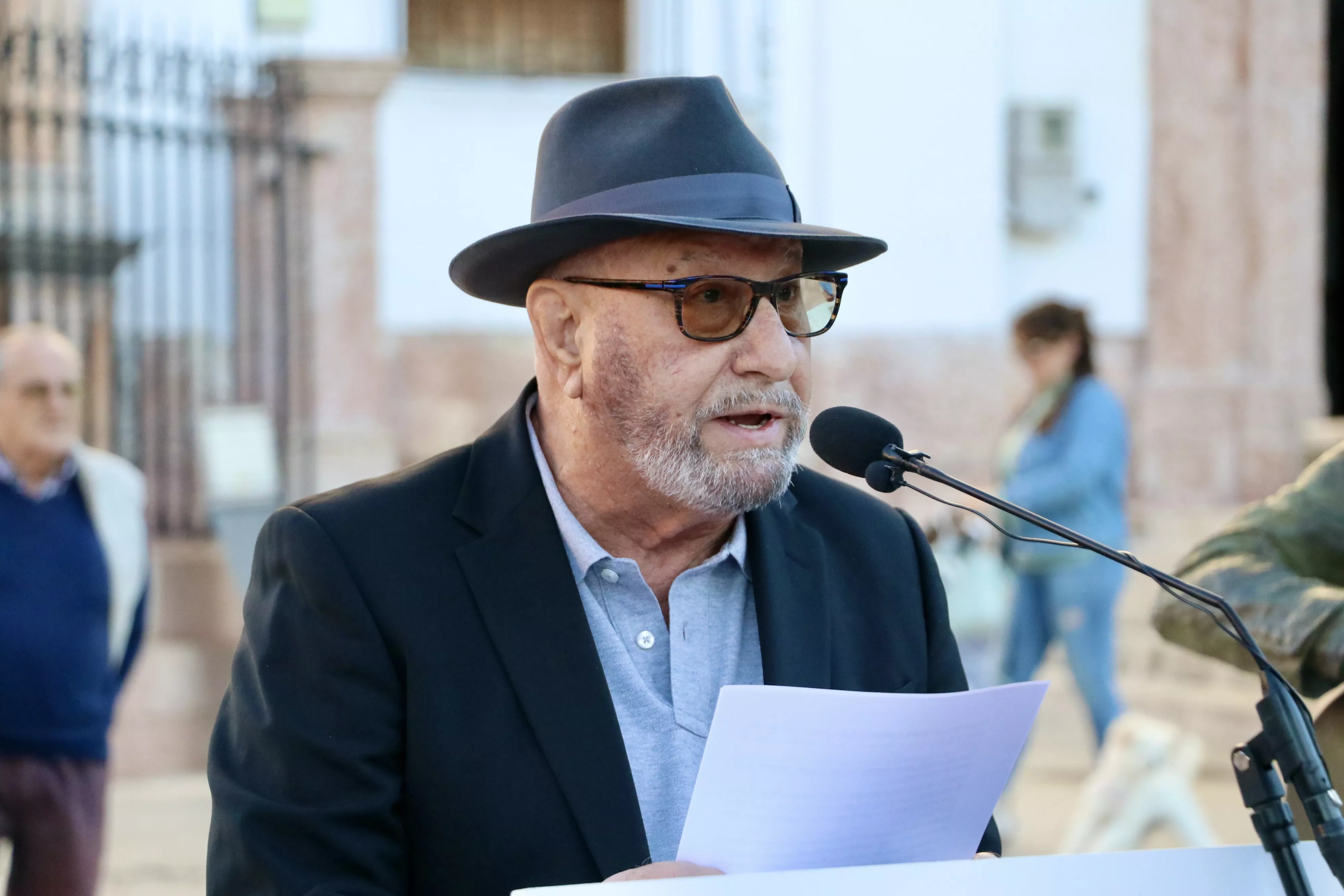 Inauguración de la escultura a Paco de Lucena