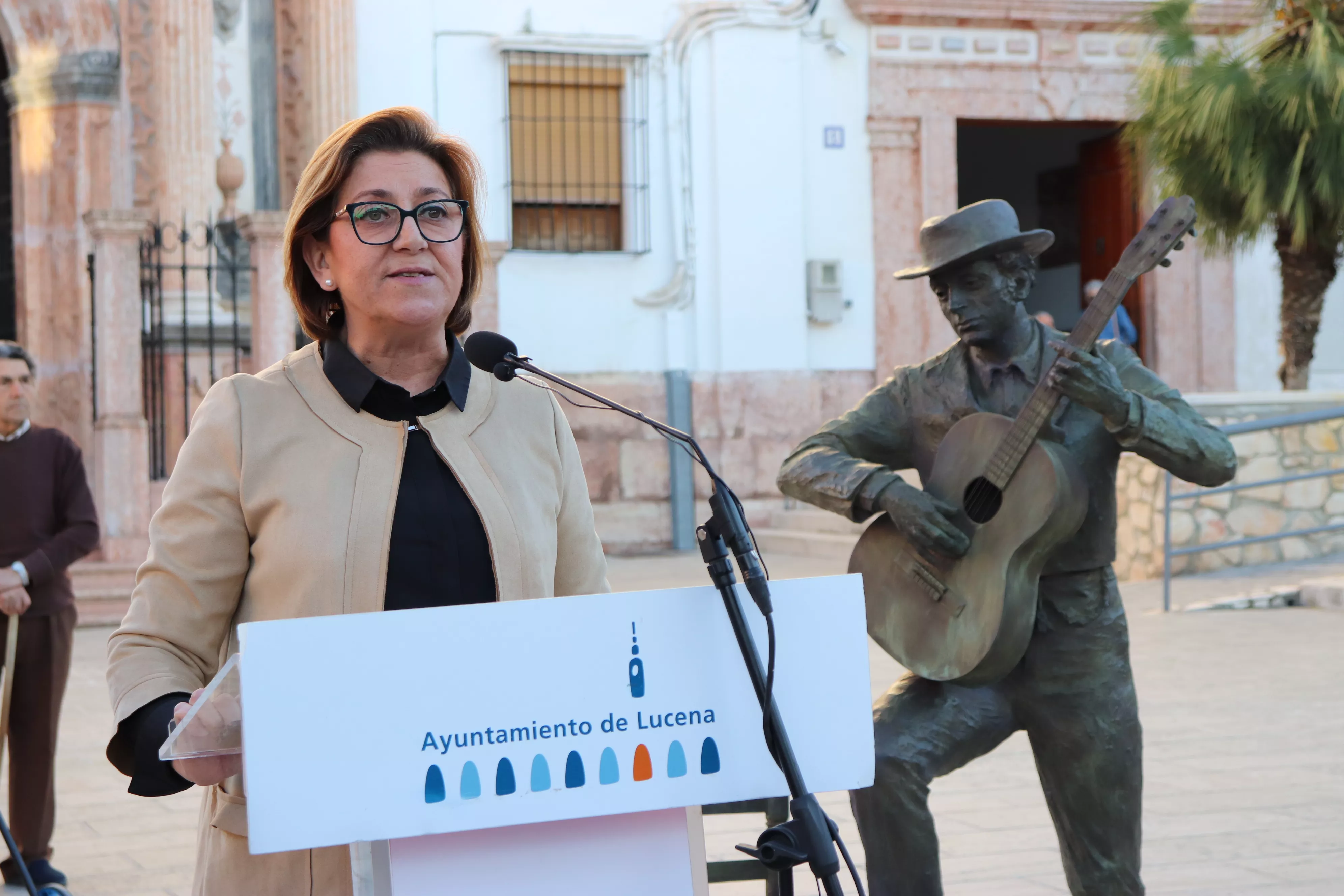 Inauguración de la escultura a Paco de Lucena