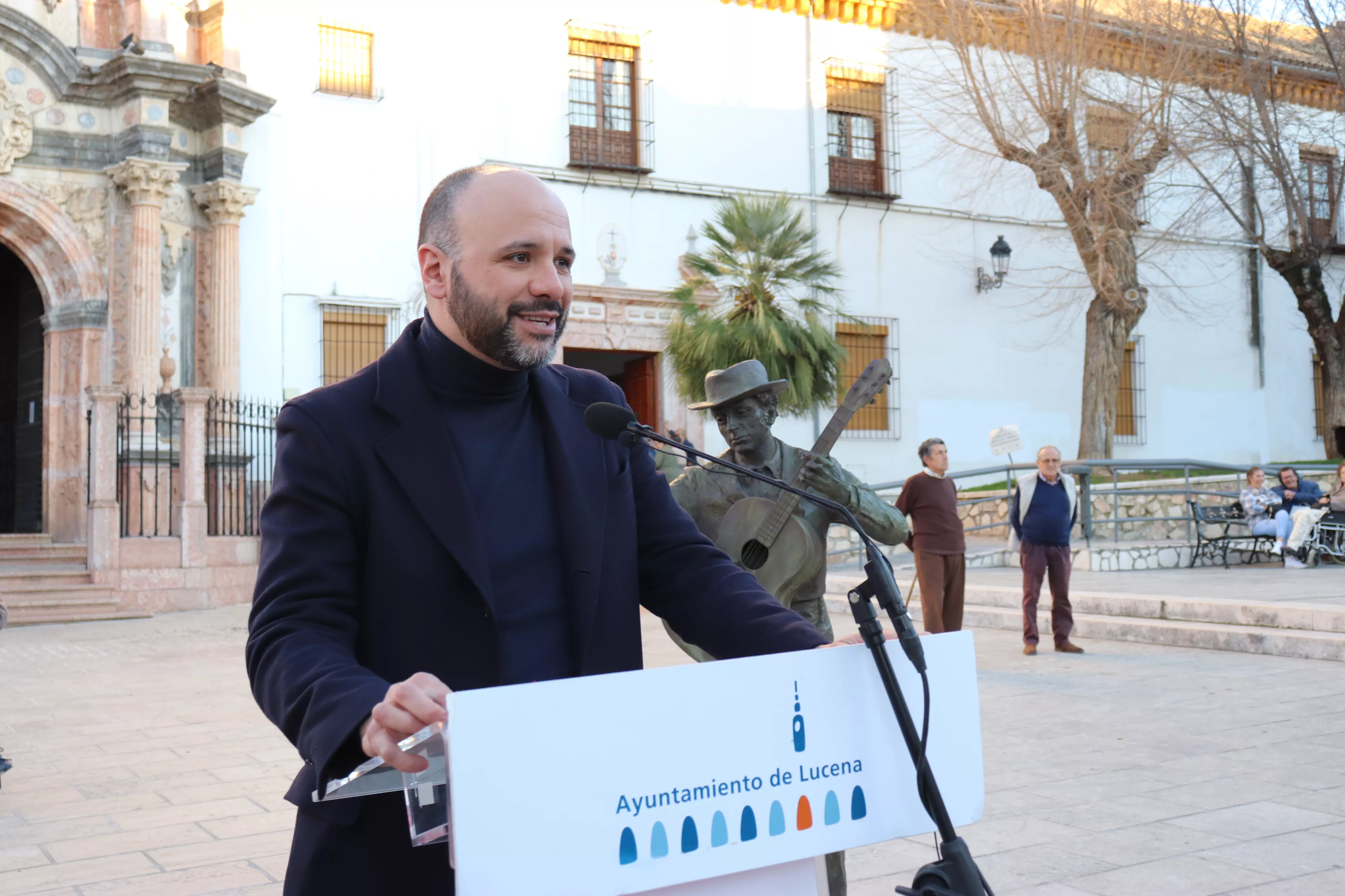 Inauguración de la escultura a Paco de Lucena