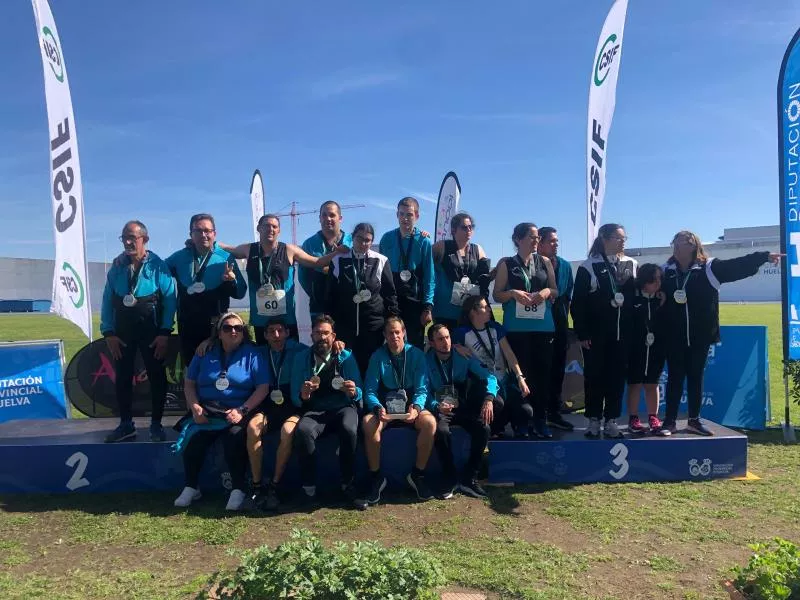 Delegación del Club Amara-Surco en el Campeonato de Atletismo de Andalucía FANDDI, celebrado en Huelva