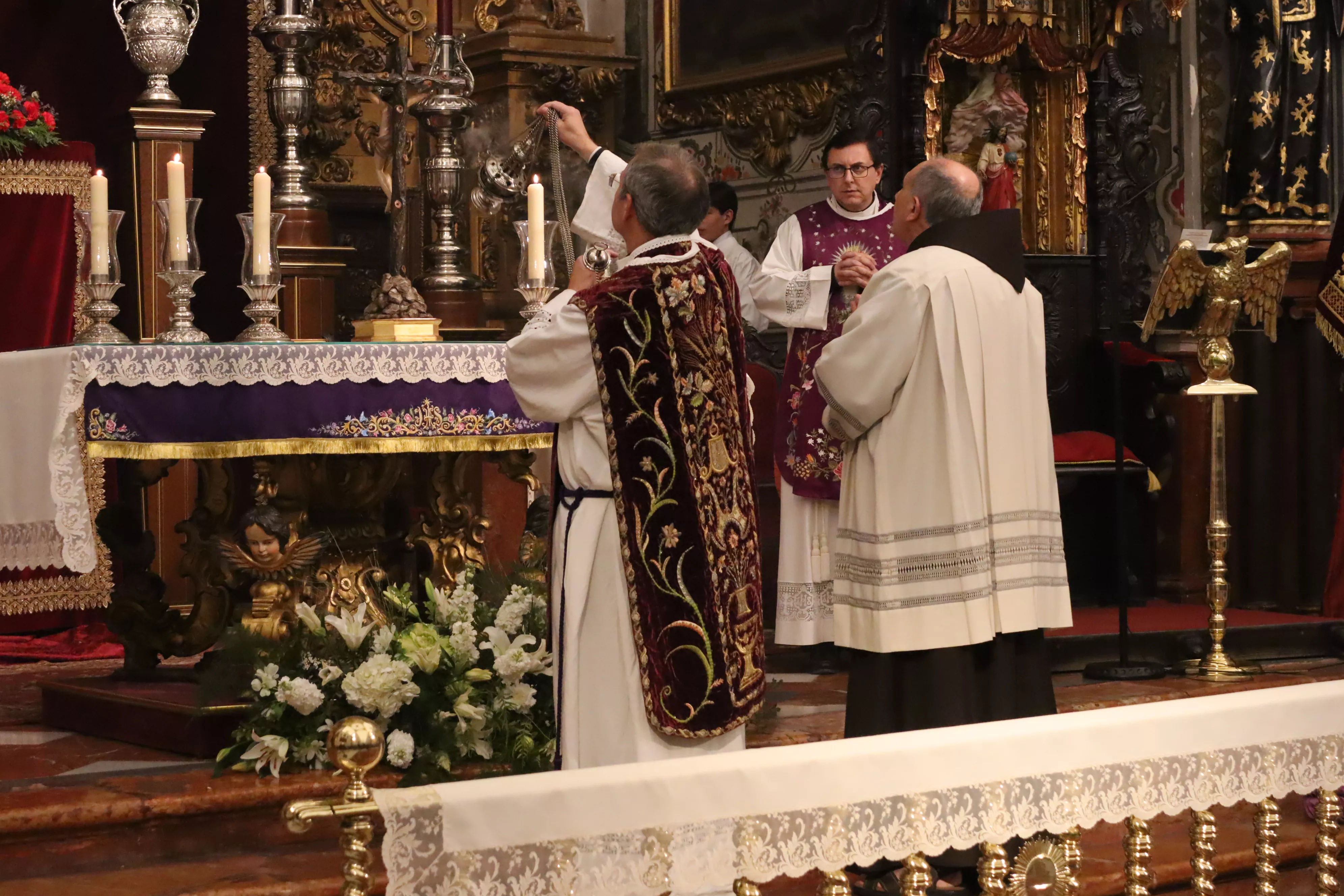 Apertura de la Puerta Santa con motivo del Centenario Fundacional de la Cofradía de la Sangre