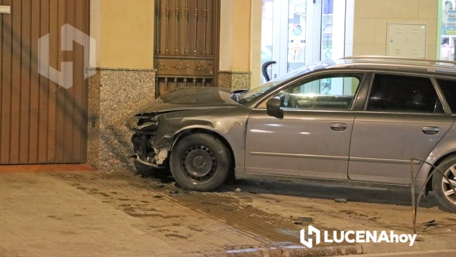 El vehículo ha colisionado contra un edificio El vehículo ha colisionado contra un edificio
