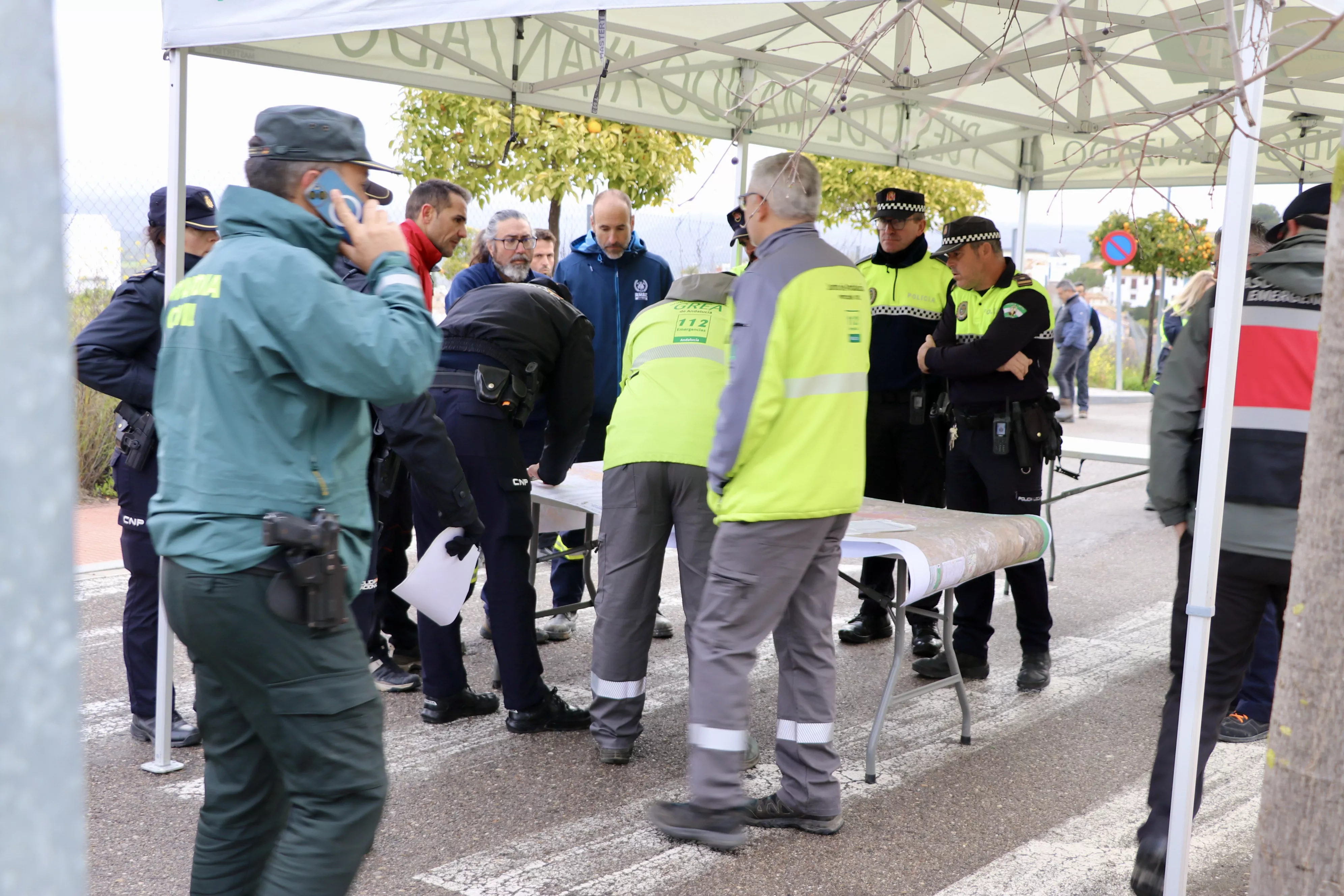 Una imagen de la jornada de búsqueda del hombre desaparecido en Lucena este domingo