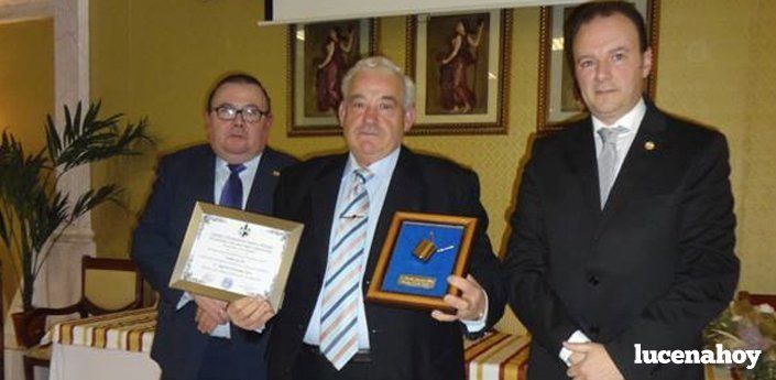  Agustín Graciano recibe el Tambor de Oro de la Cofradía del Silencio 