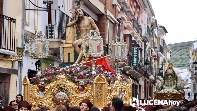 Nuestro Padre Jesús de la Humildad y María Santísima de los Dolores bajando la calle Maquedano Nuestro Padre Jesús de la Humildad y María Santísima de los Dolores bajando la calle Maquedano