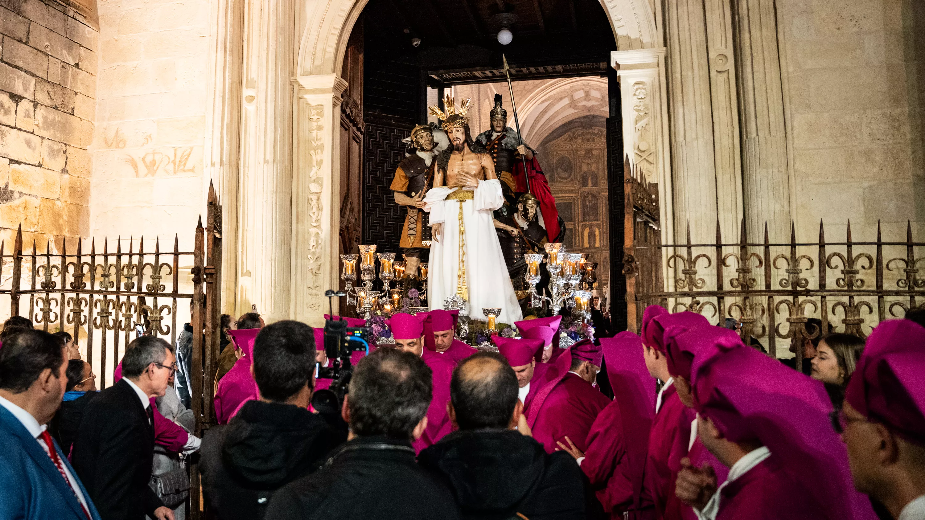 Semana Santa 2024   Martes Santo   AMOR Y PAZ (16)