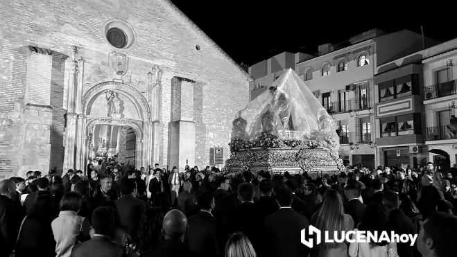 Plástico también sobre la imagen de Ntro. Padre Jesús Caído, en su entrada a Santiago