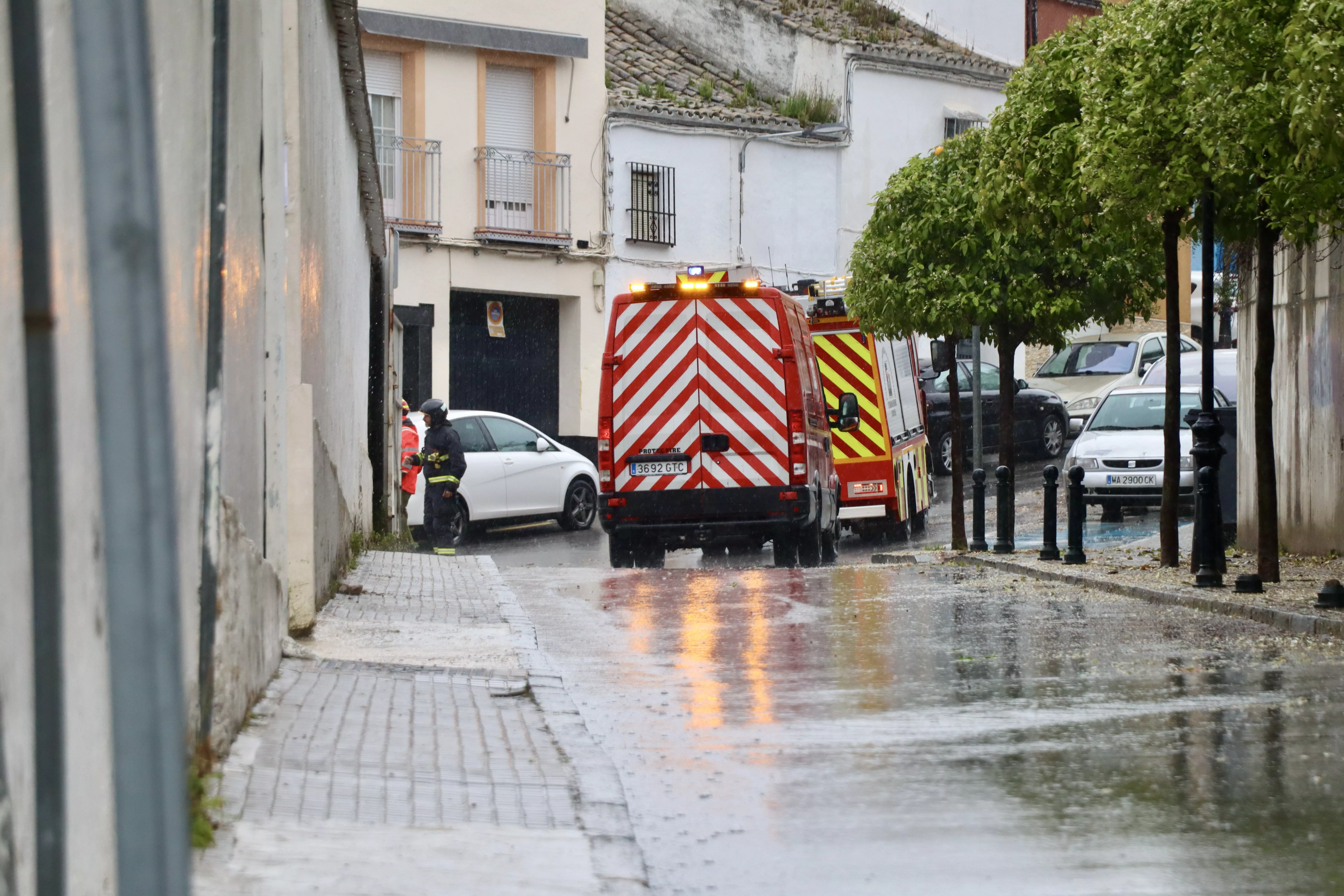 La tormenta deja problemas en distintos puntos de Lucena